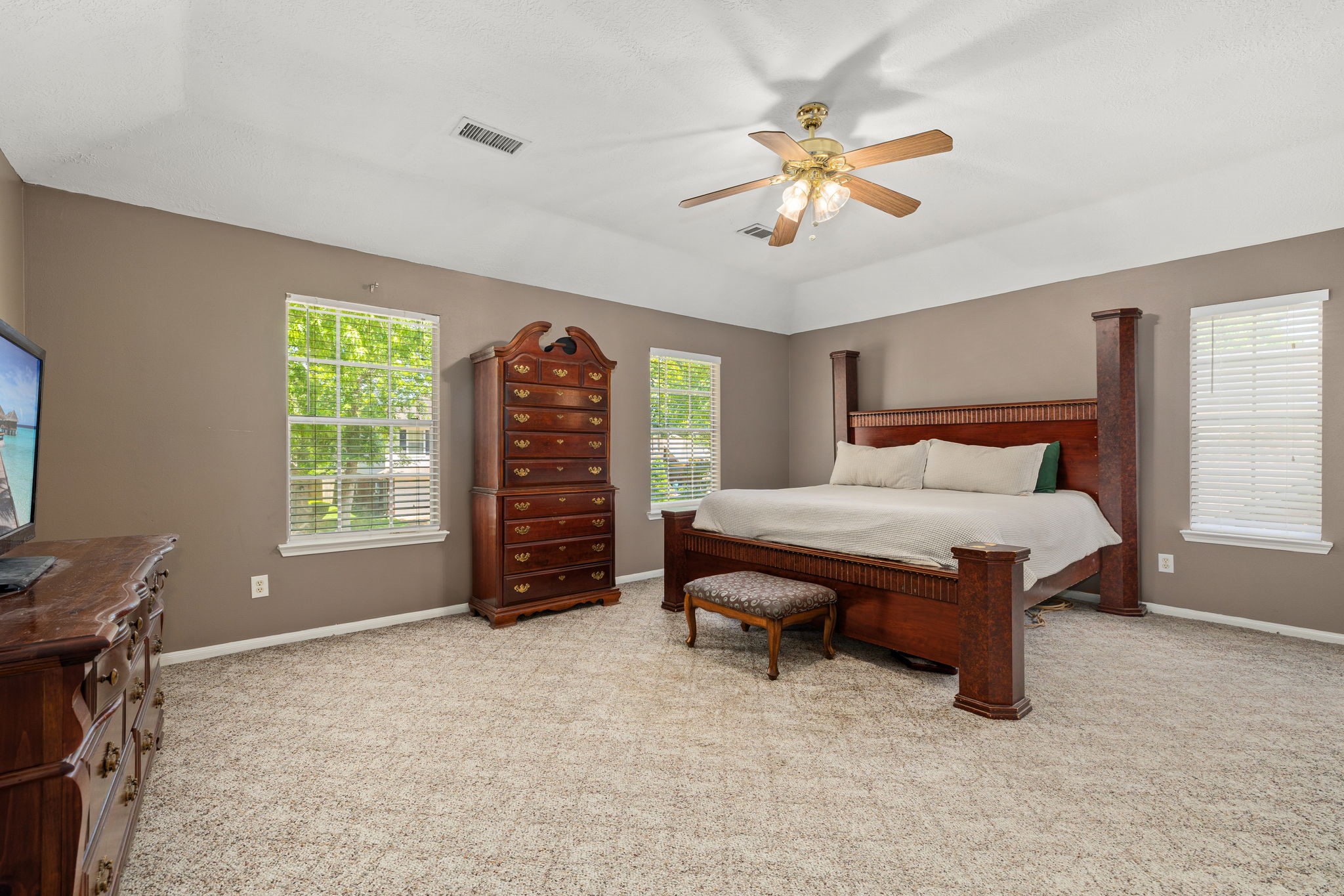 16818 Basewood Court Property Photo 23