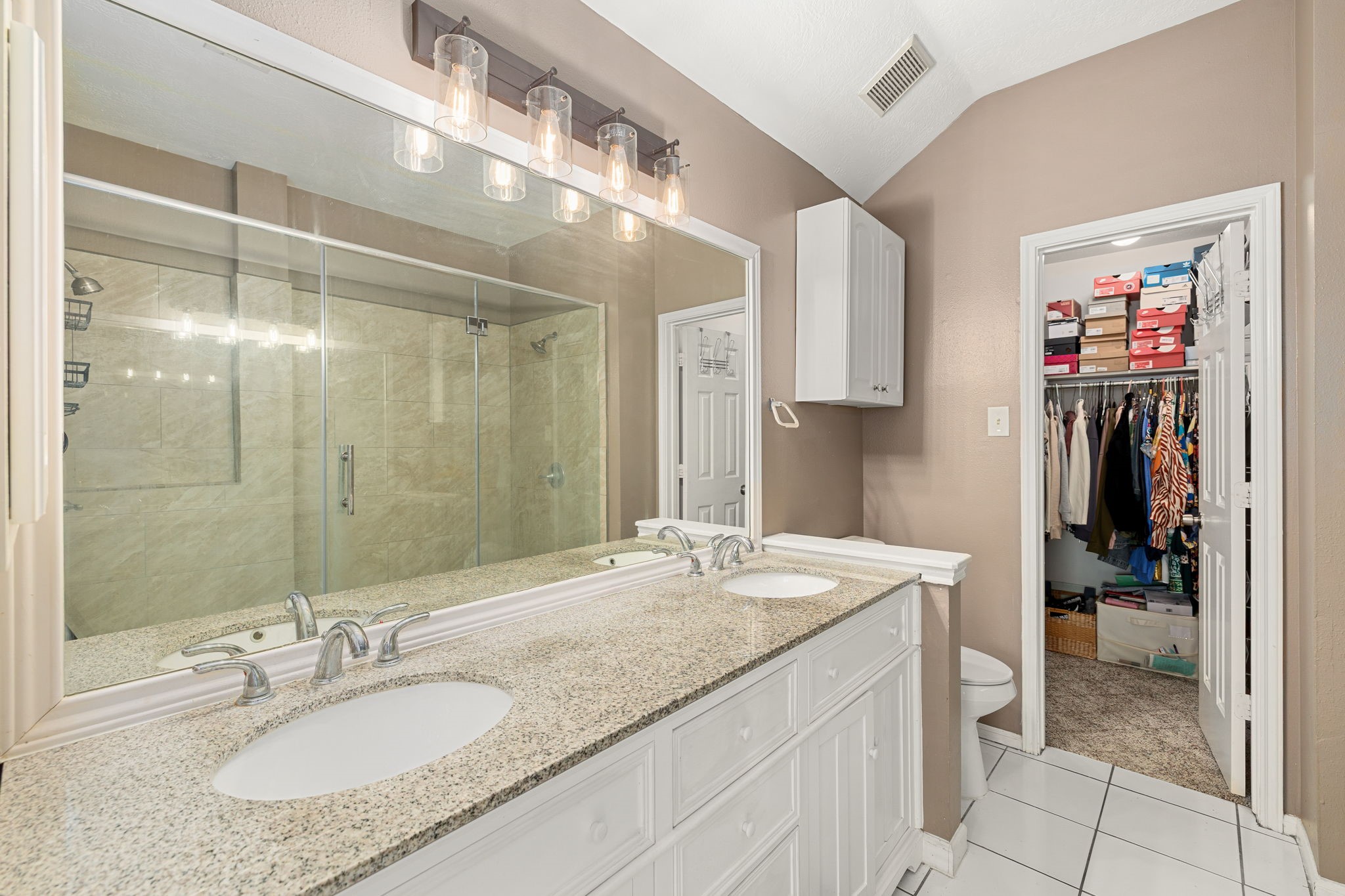 16818 Basewood Court Property Photo 24