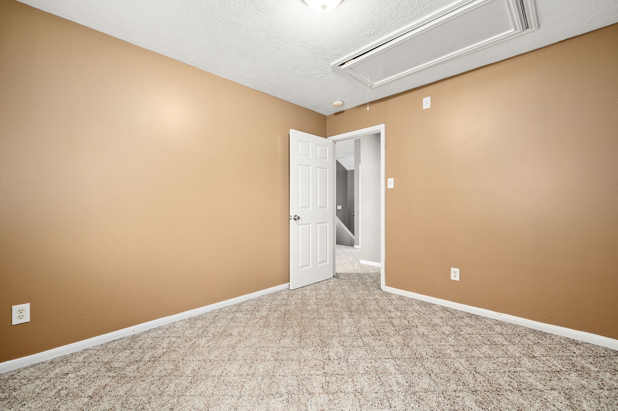 16818 Basewood Court Property Photo 26