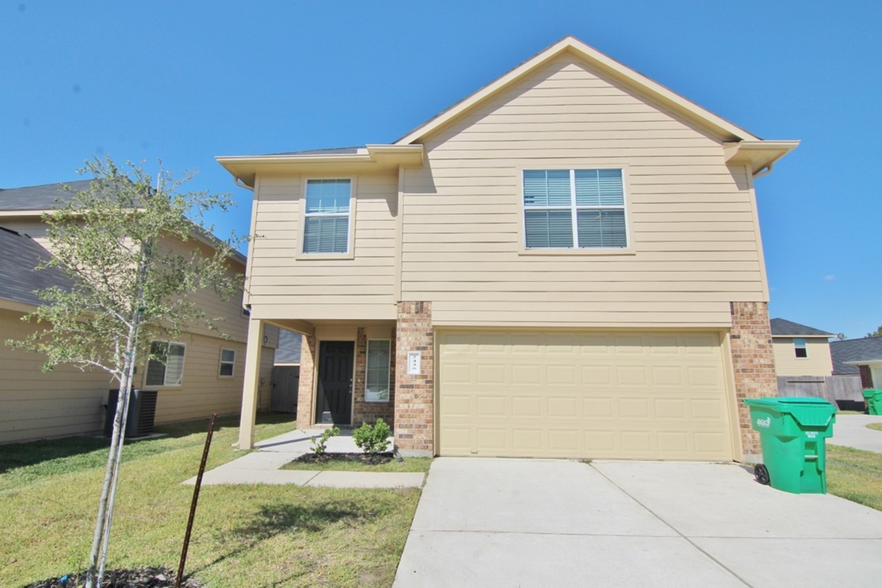 2435 Tomica Court Property Photo 1
