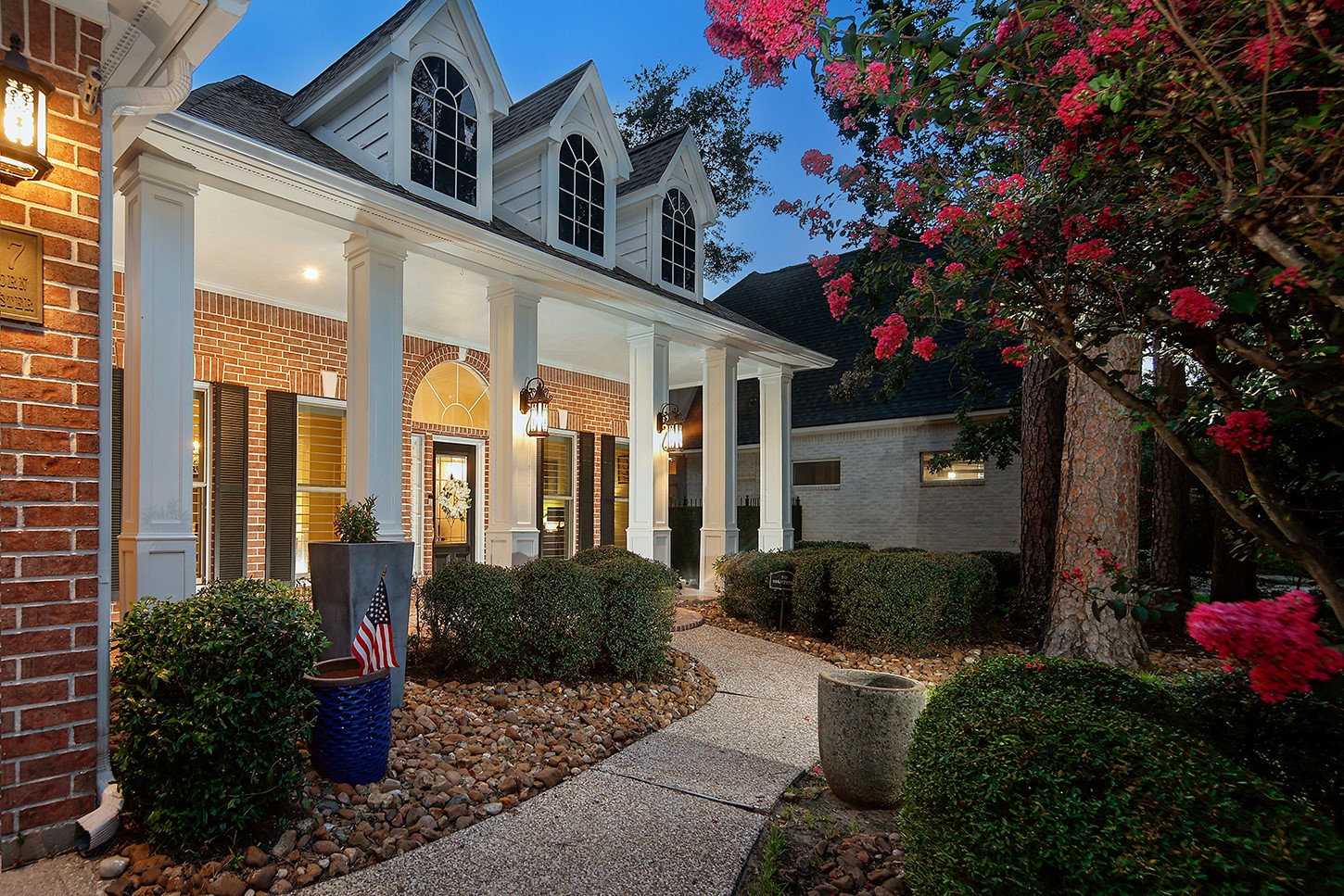 27 Acorn Cluster Court Property Photo 3
