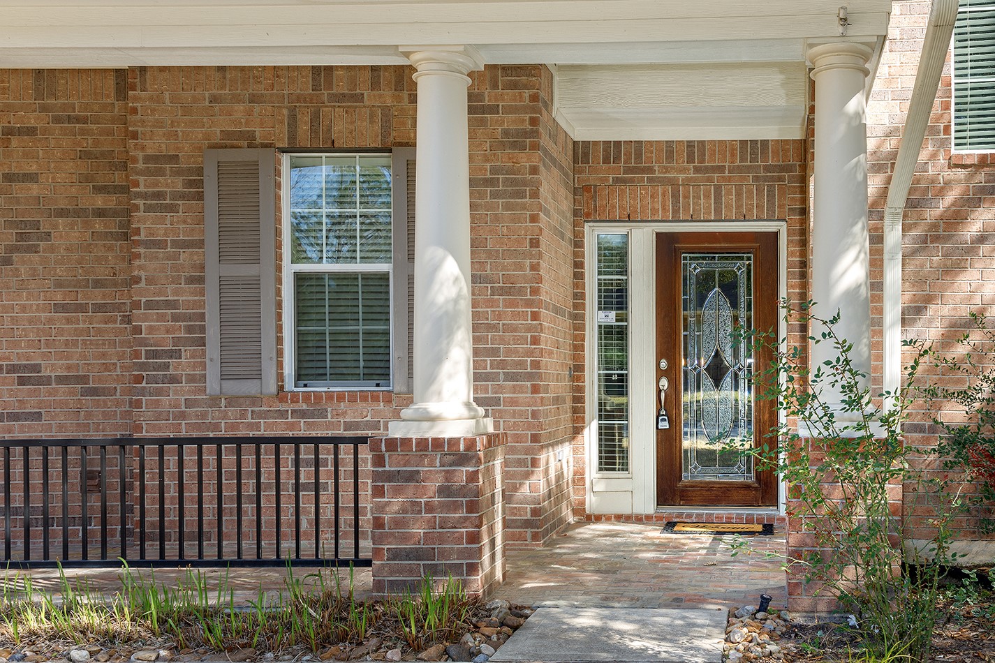 50 E Pipers Green Property Photo 2