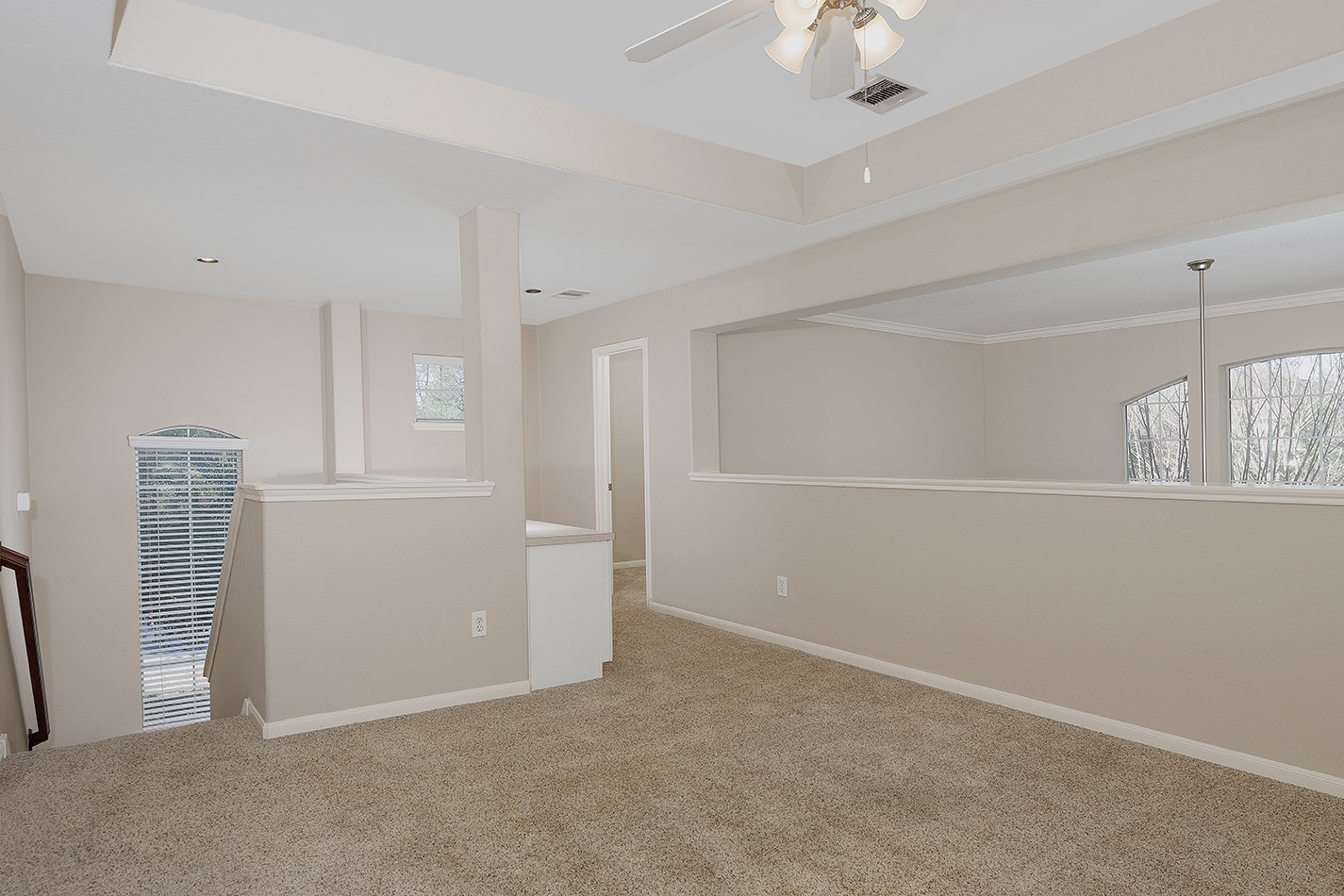 50 E Pipers Green Property Photo 20