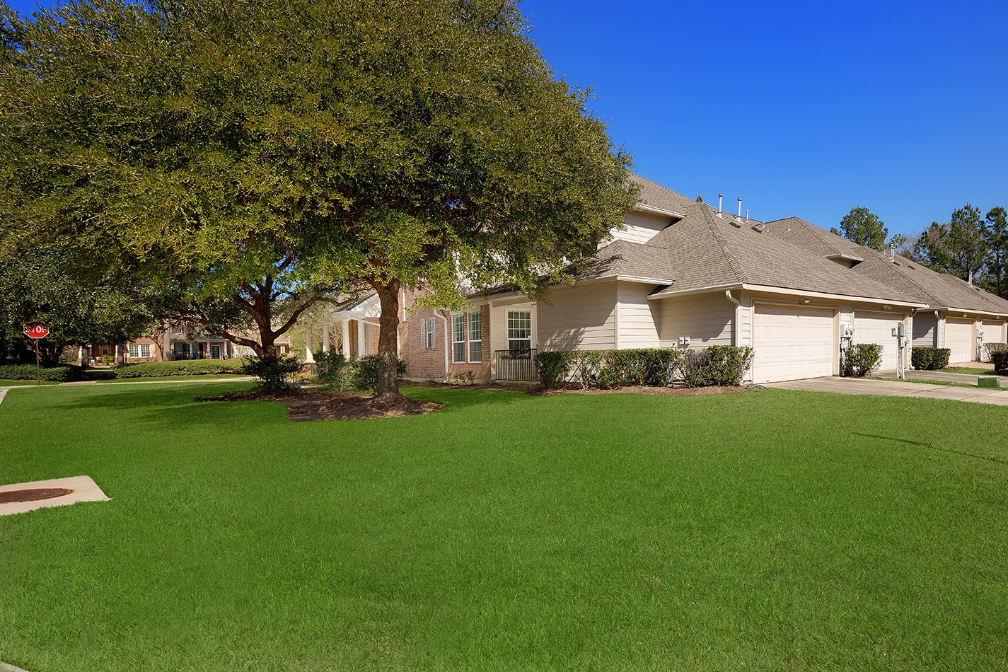 50 E Pipers Green Property Photo 26