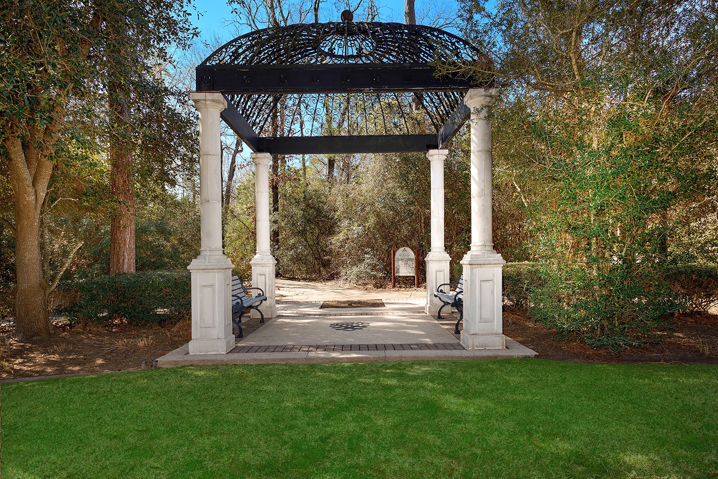 50 E Pipers Green Property Photo 29
