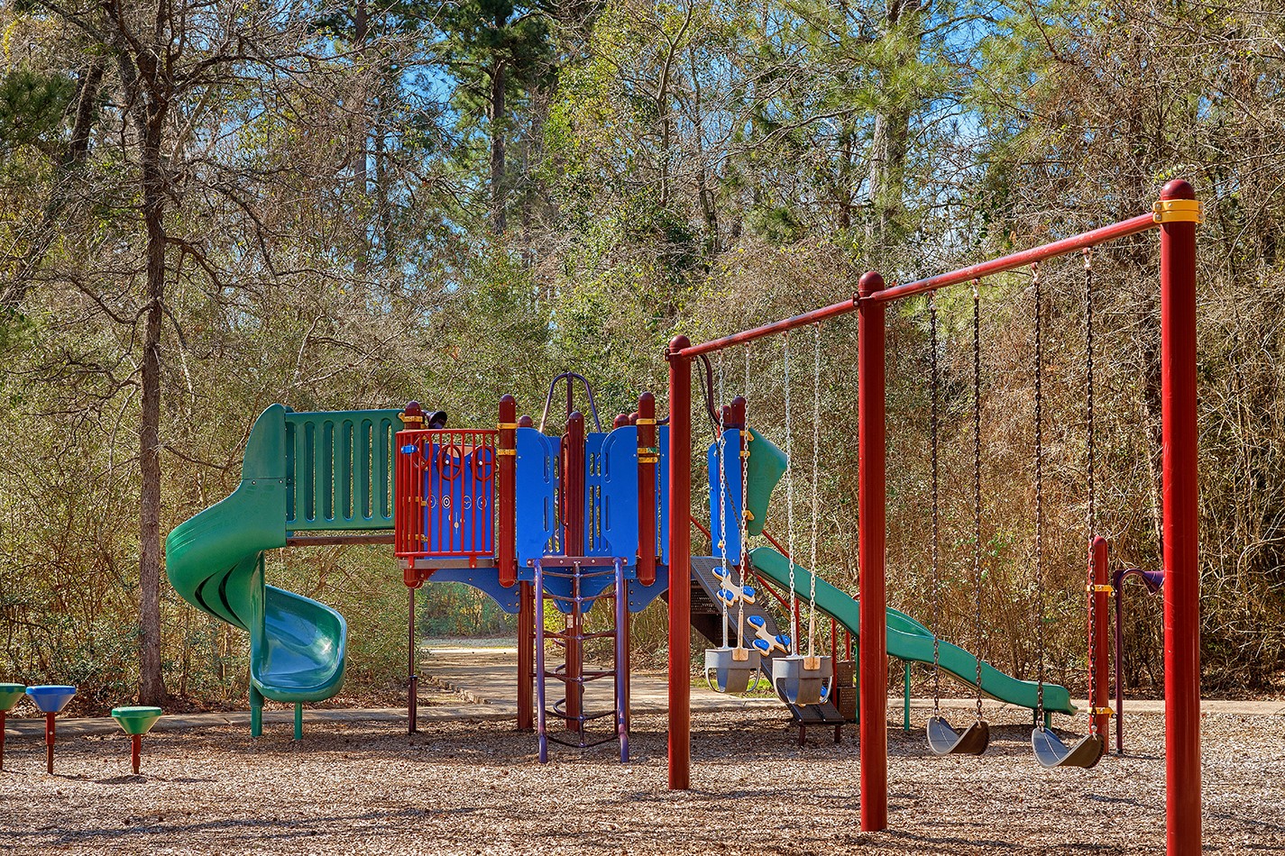 50 E Pipers Green Property Photo 32