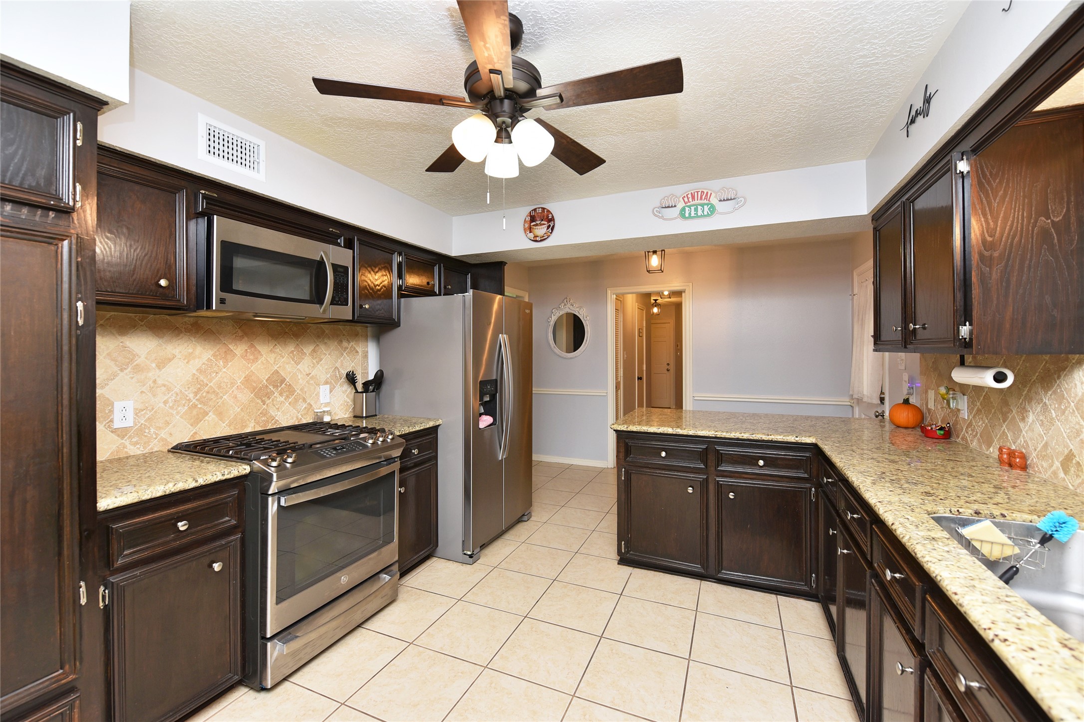 10031 Cabin Creek Drive Property Photo 13