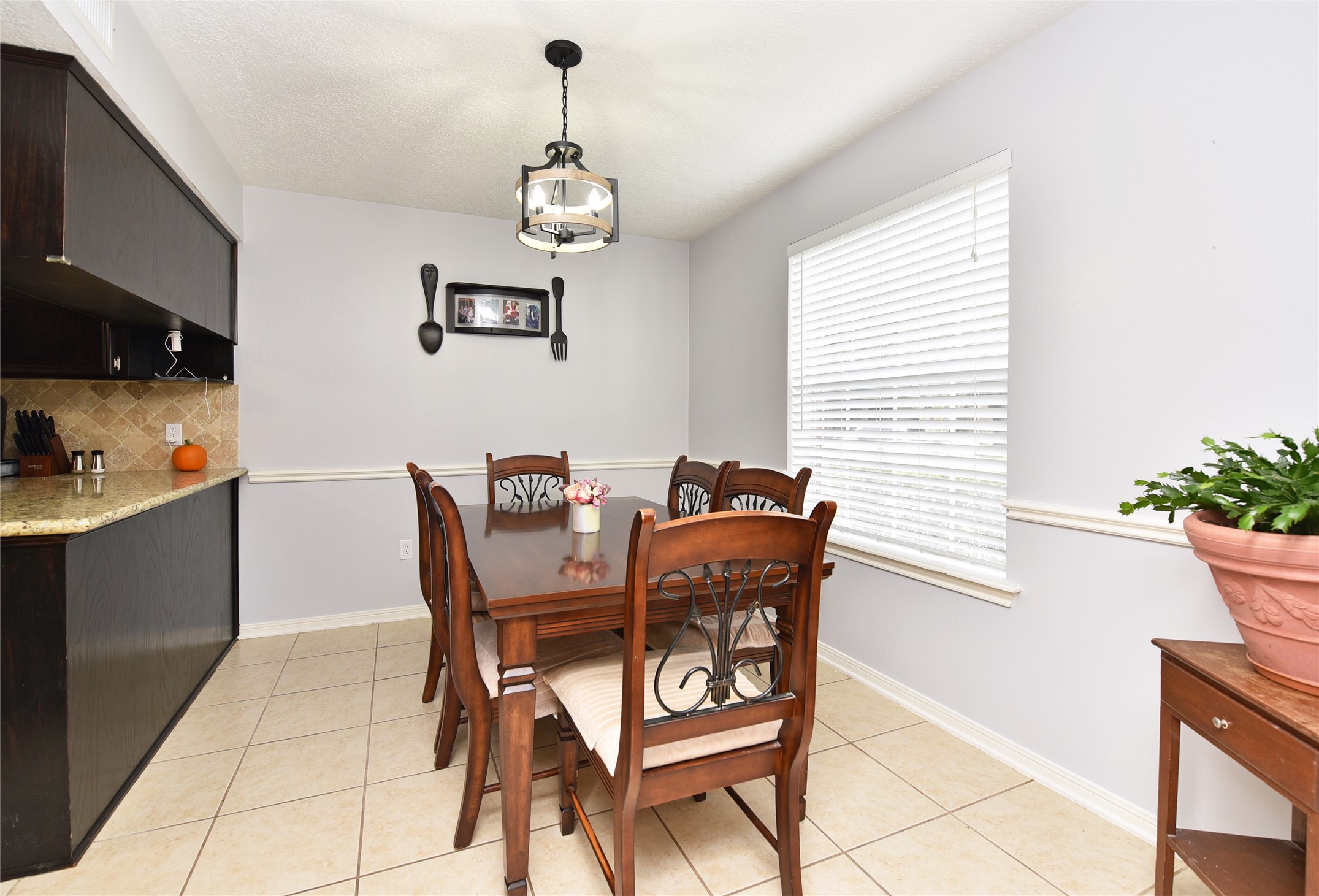 10031 Cabin Creek Drive Property Photo 14