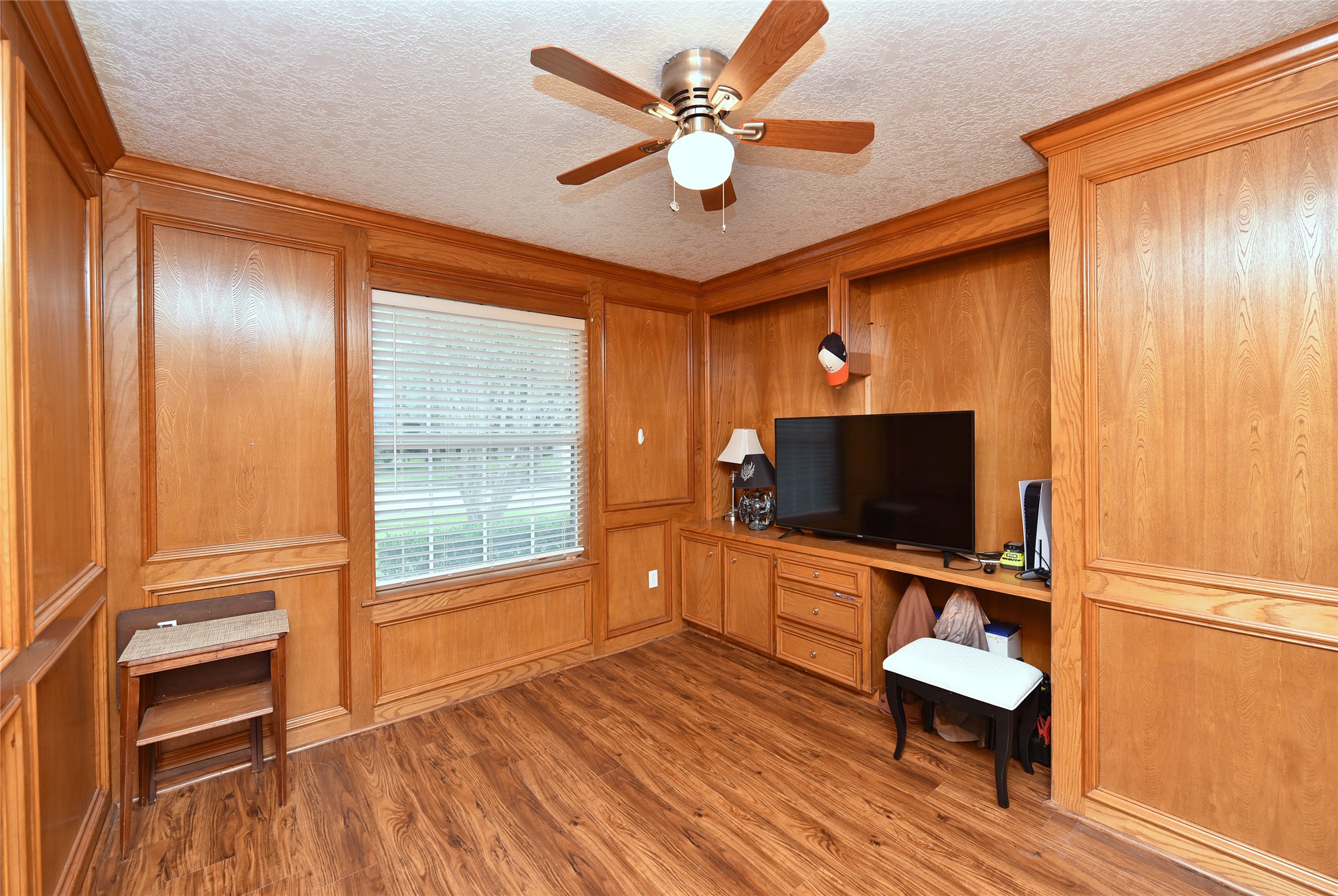 10031 Cabin Creek Drive Property Photo 20