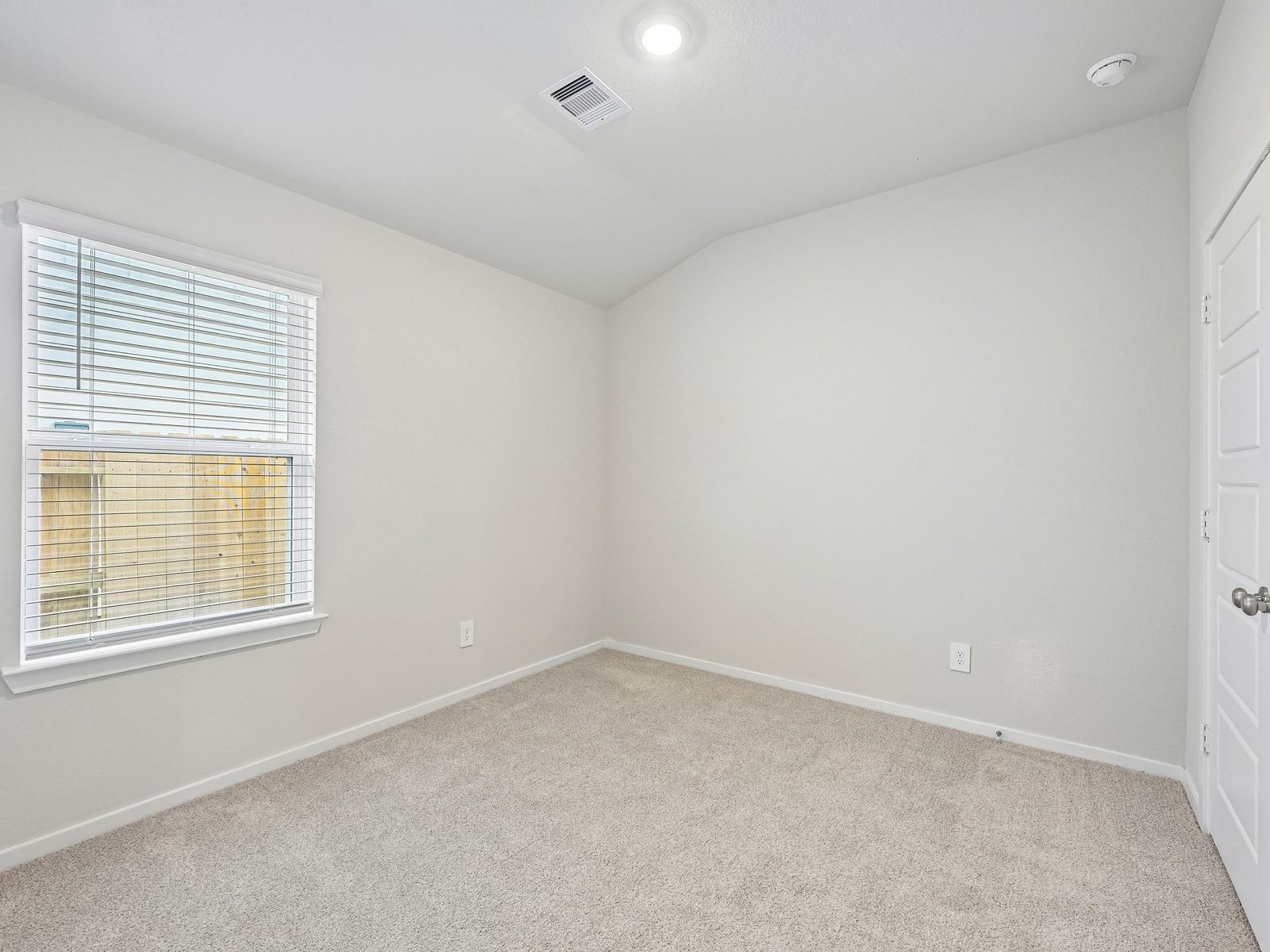 383 Sunrise Ranch Drive Property Photo 4