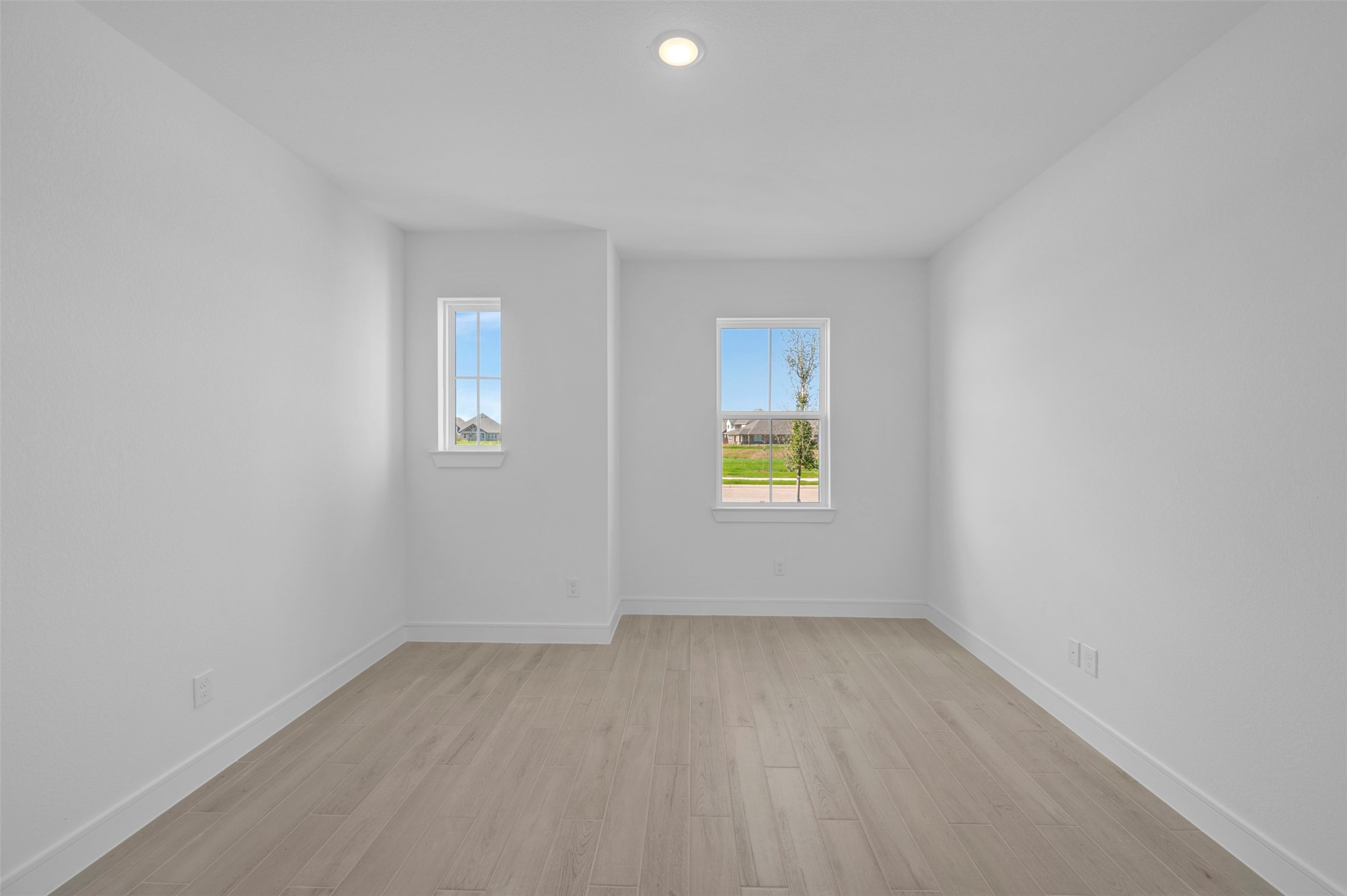 29451 Oaklawn View Drive Property Photo 7