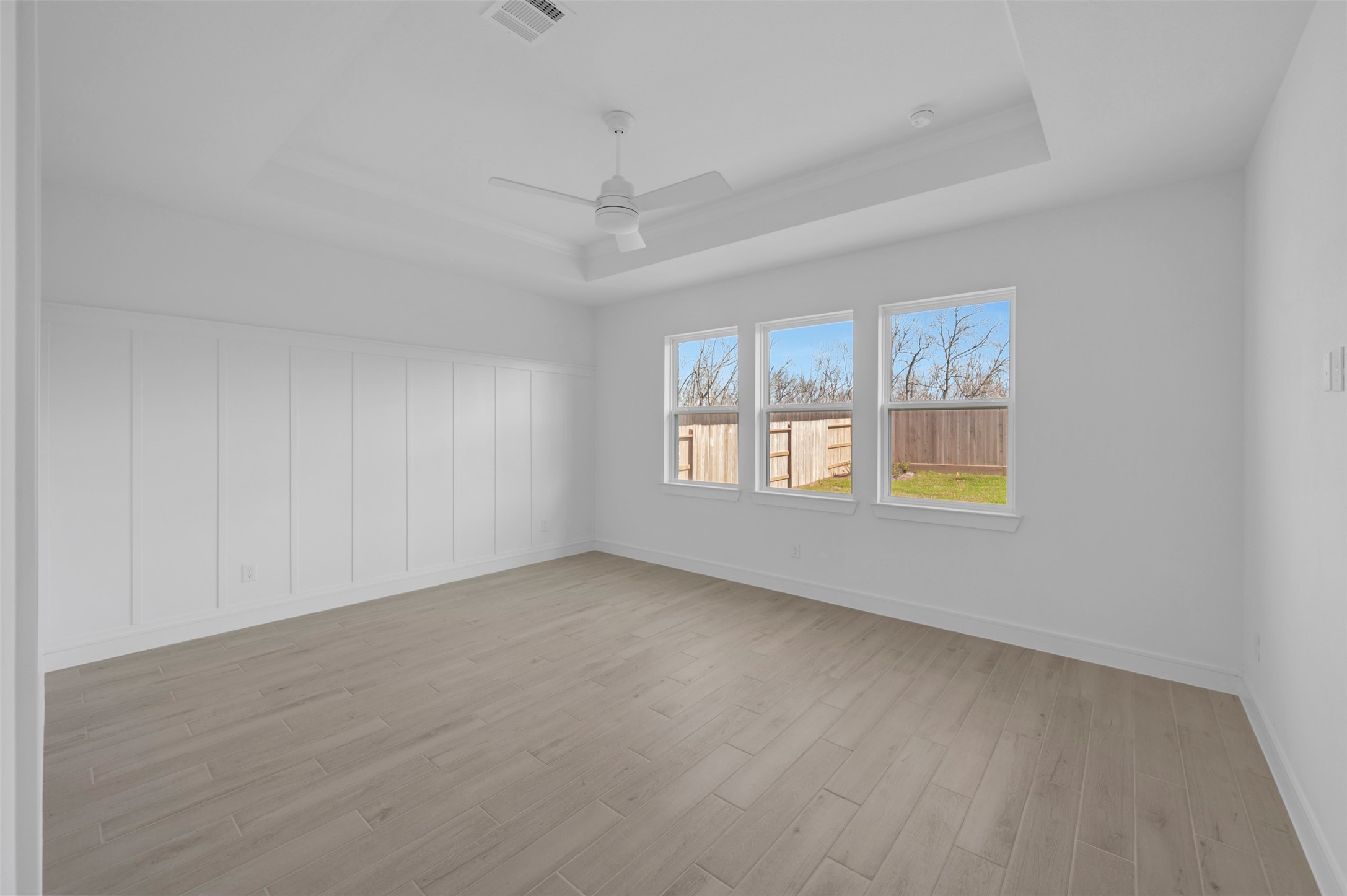 29451 Oaklawn View Drive Property Photo 13