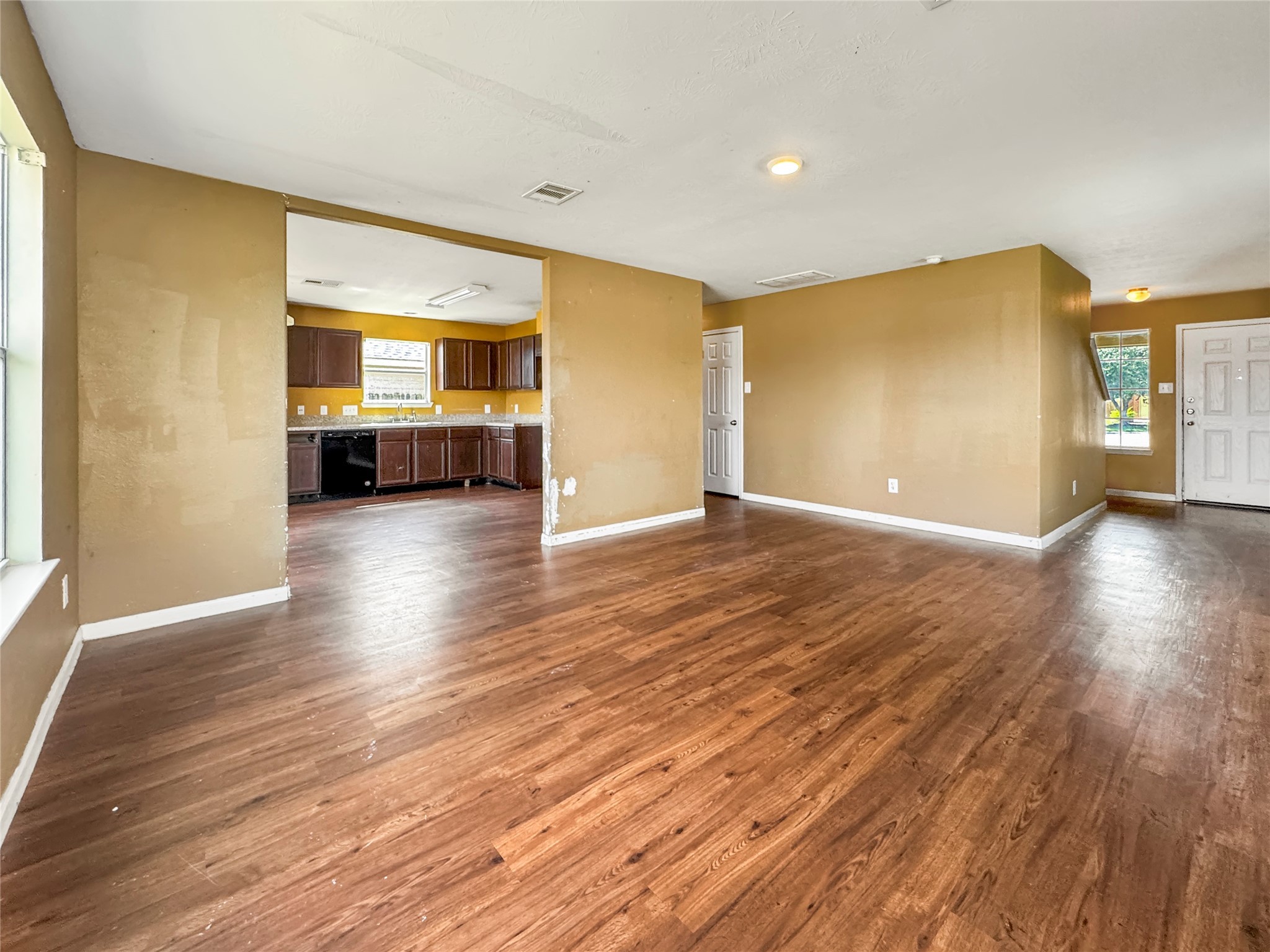 915 Redcrest Springs Court Property Photo 5