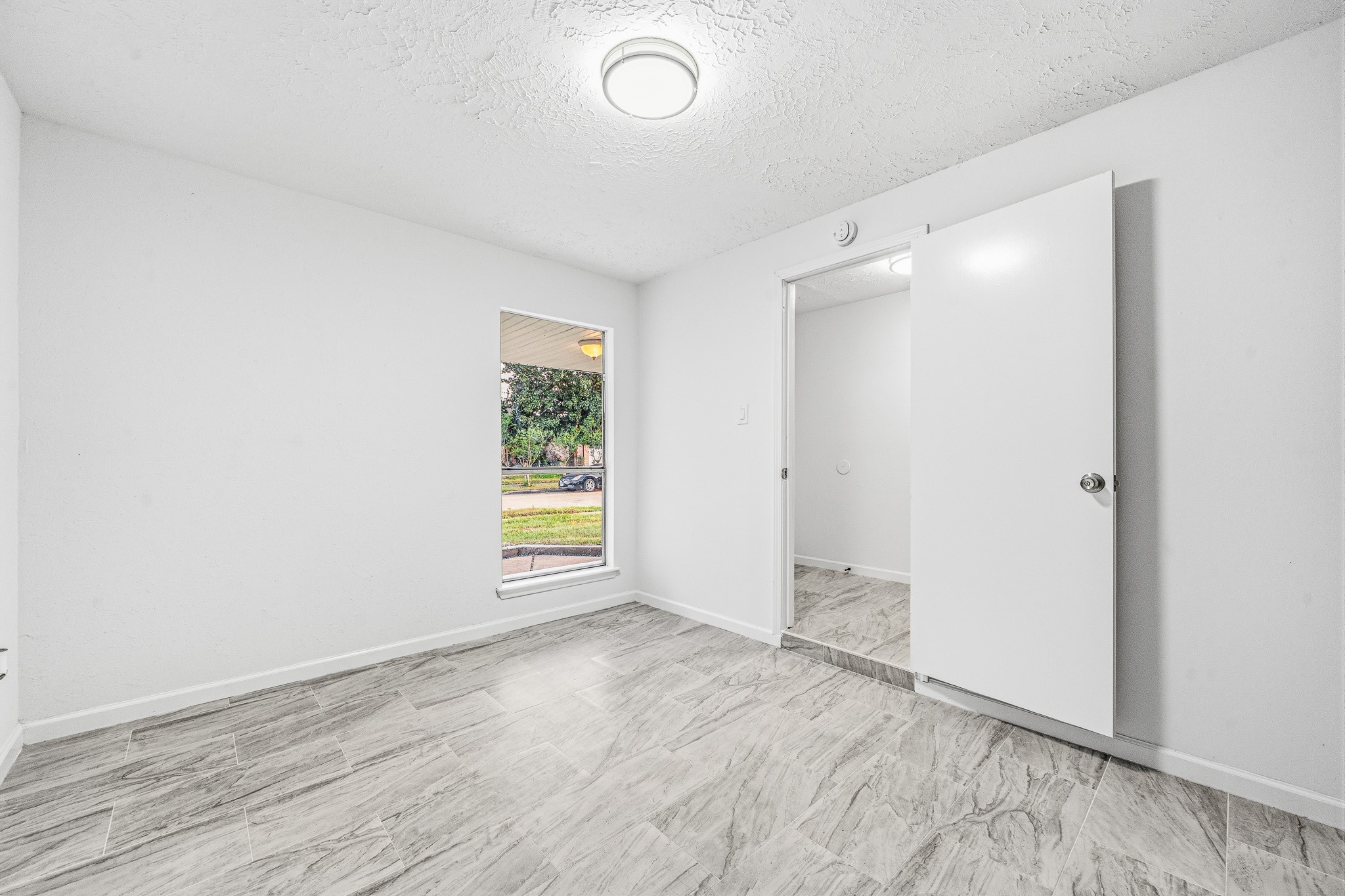 13118 Birch Grove Drive Property Photo 8