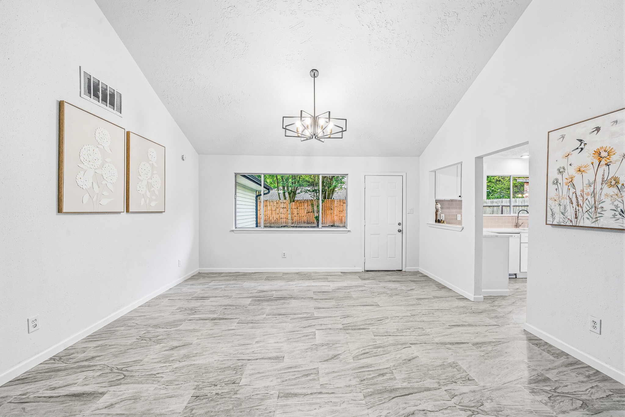 13118 Birch Grove Drive Property Photo 9