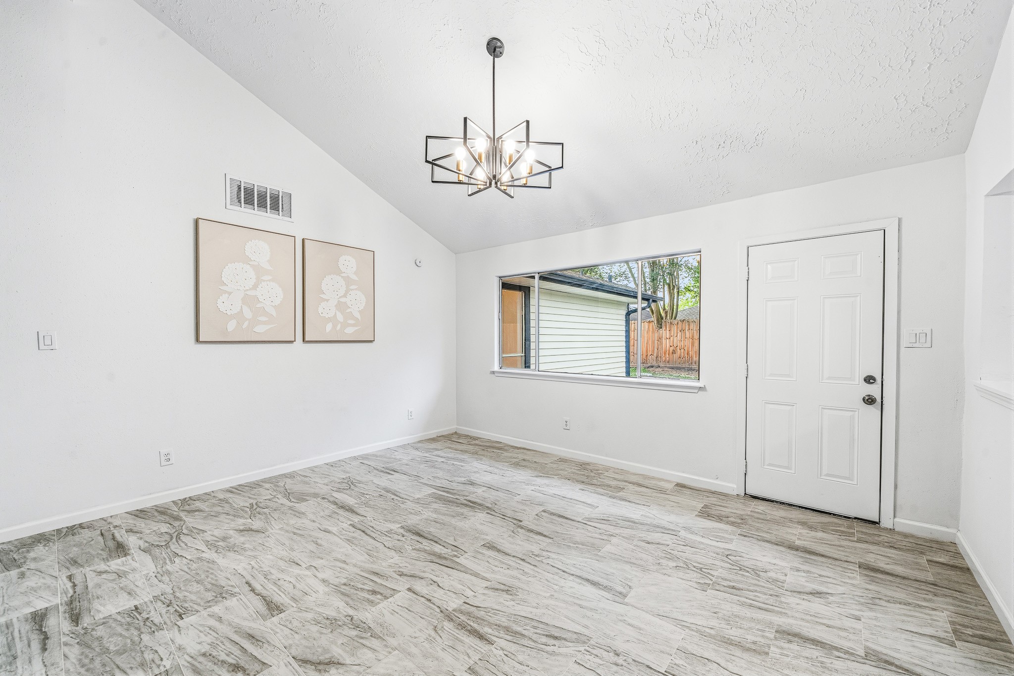 13118 Birch Grove Drive Property Photo 10