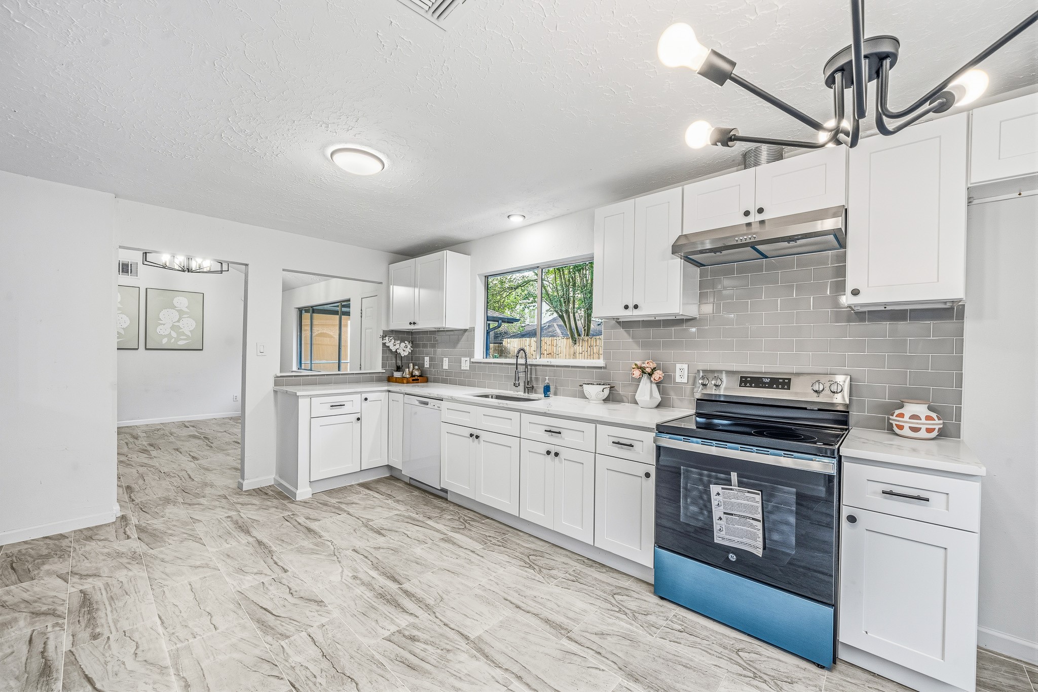 13118 Birch Grove Drive Property Photo 12