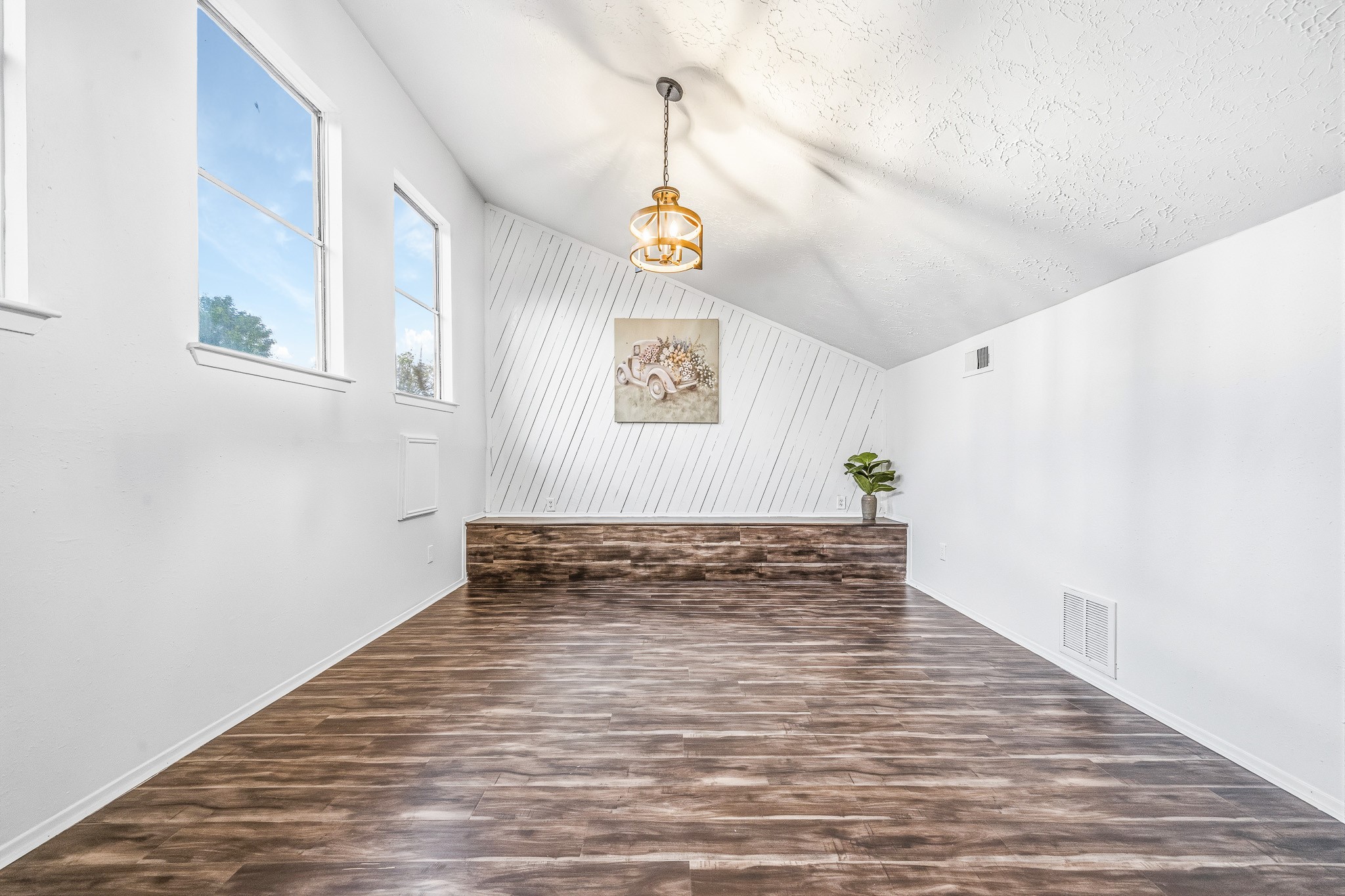 13118 Birch Grove Drive Property Photo 31