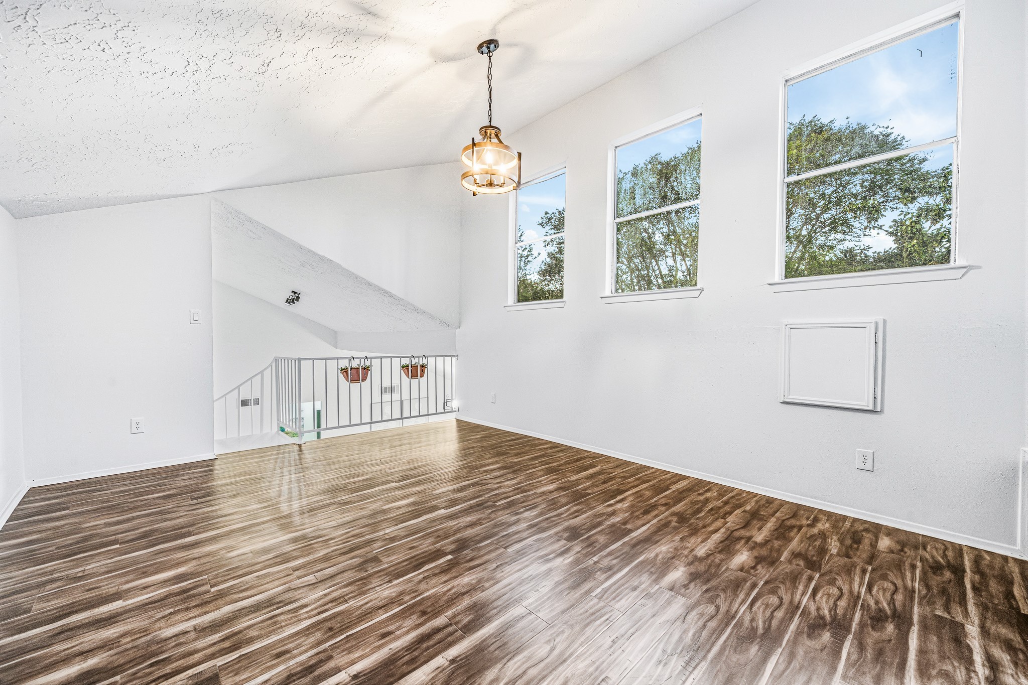 13118 Birch Grove Drive Property Photo 32