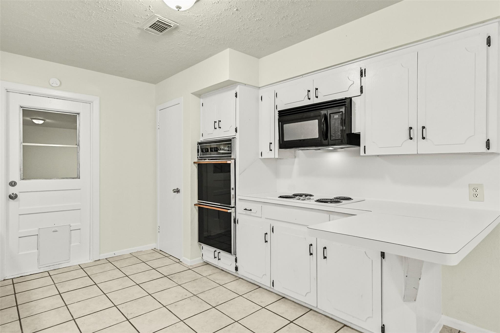 111 Southern Oaks Drive Property Photo 12