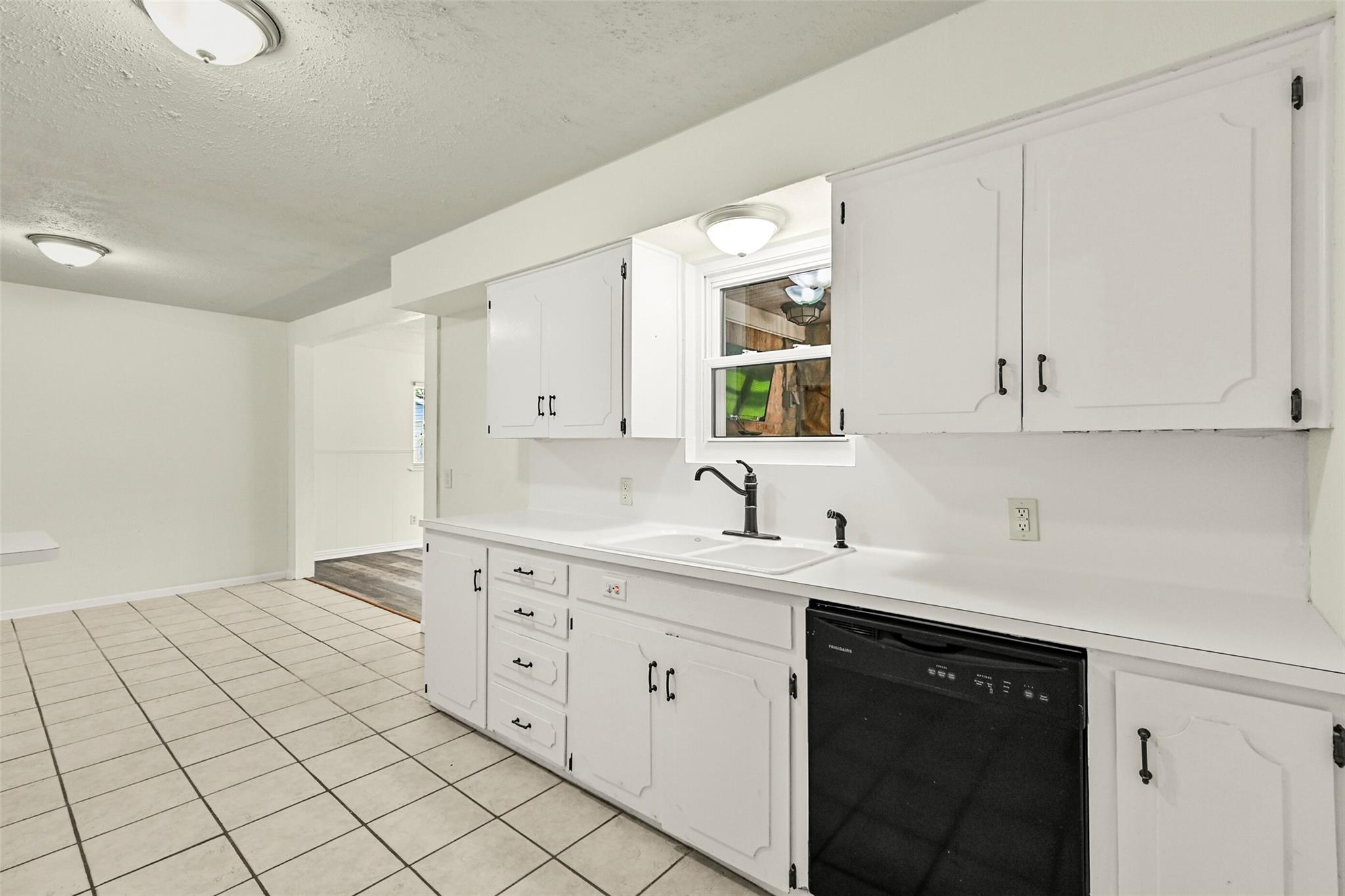 111 Southern Oaks Drive Property Photo 13