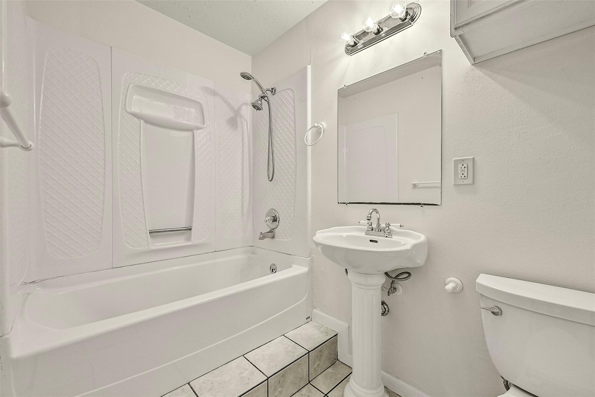 111 Southern Oaks Drive Property Photo 21