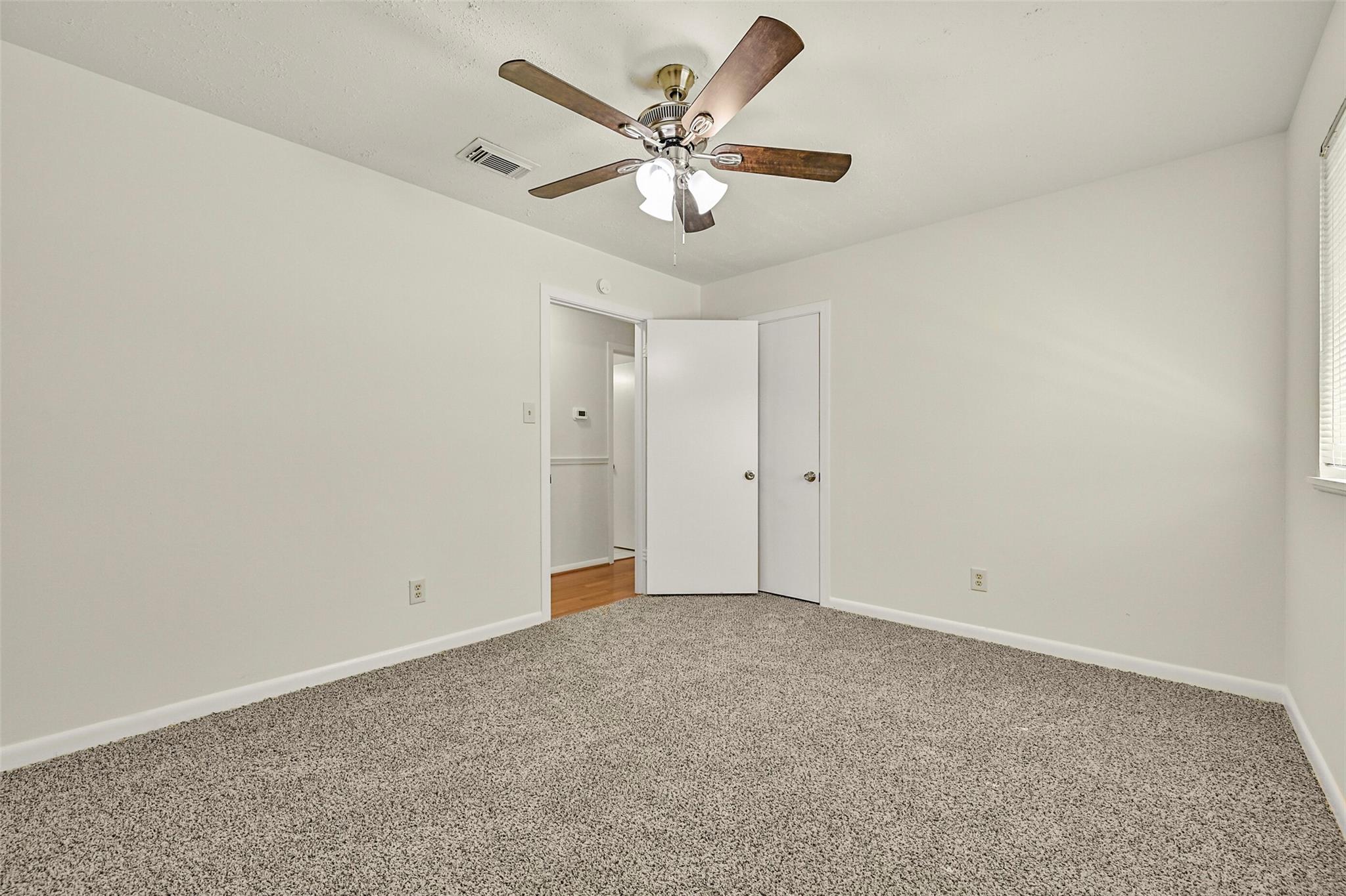 111 Southern Oaks Drive Property Photo 23