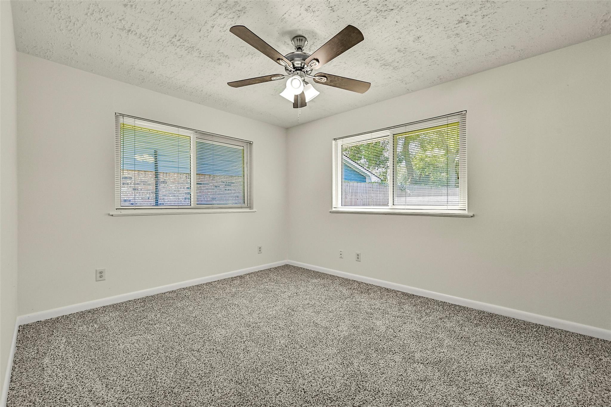 111 Southern Oaks Drive Property Photo 24