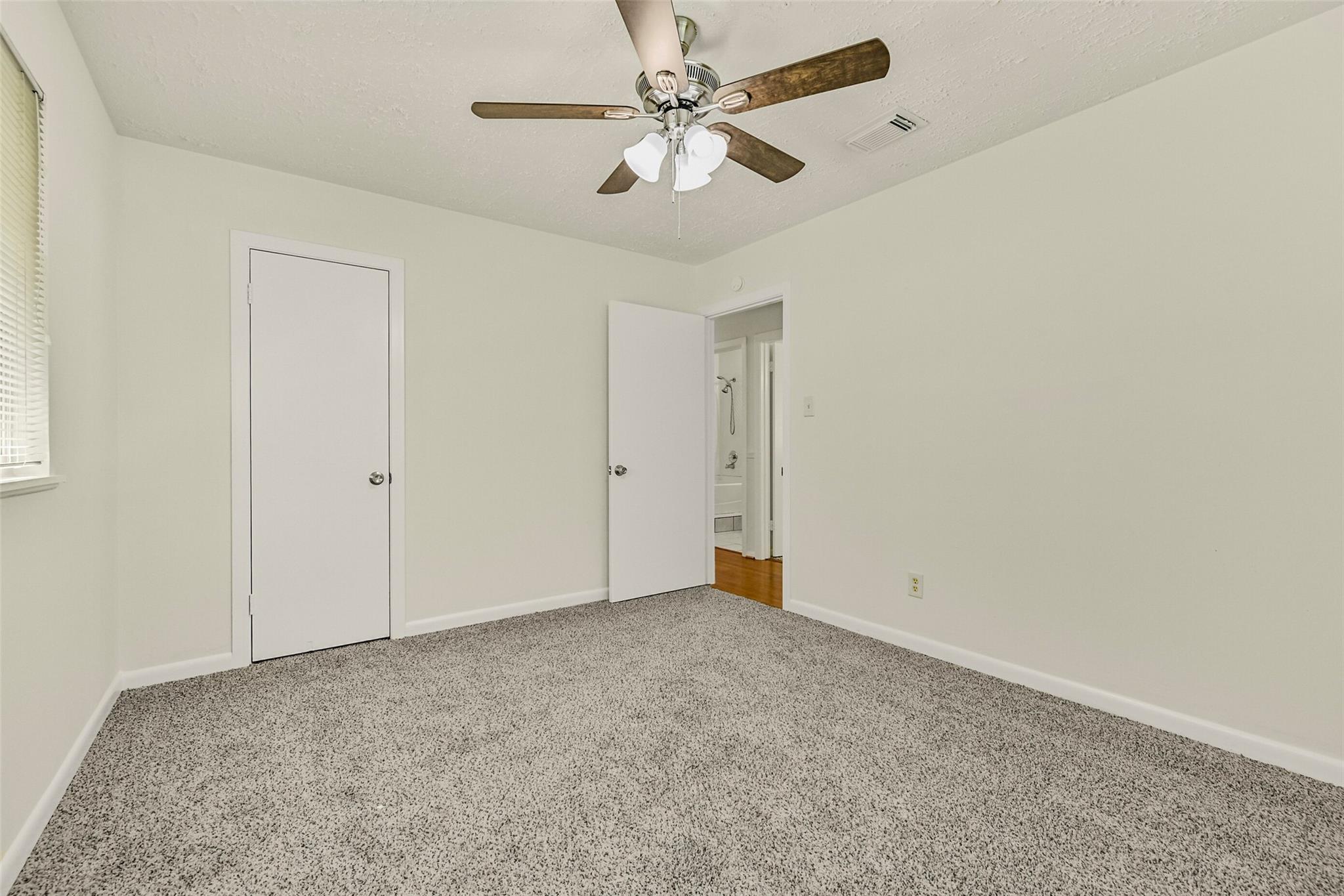 111 Southern Oaks Drive Property Photo 25