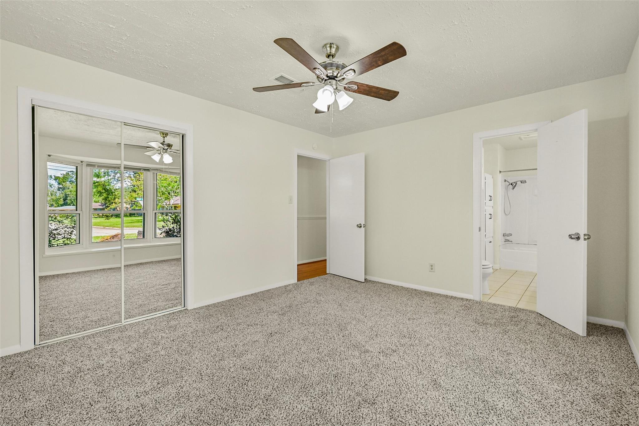 111 Southern Oaks Drive Property Photo 27