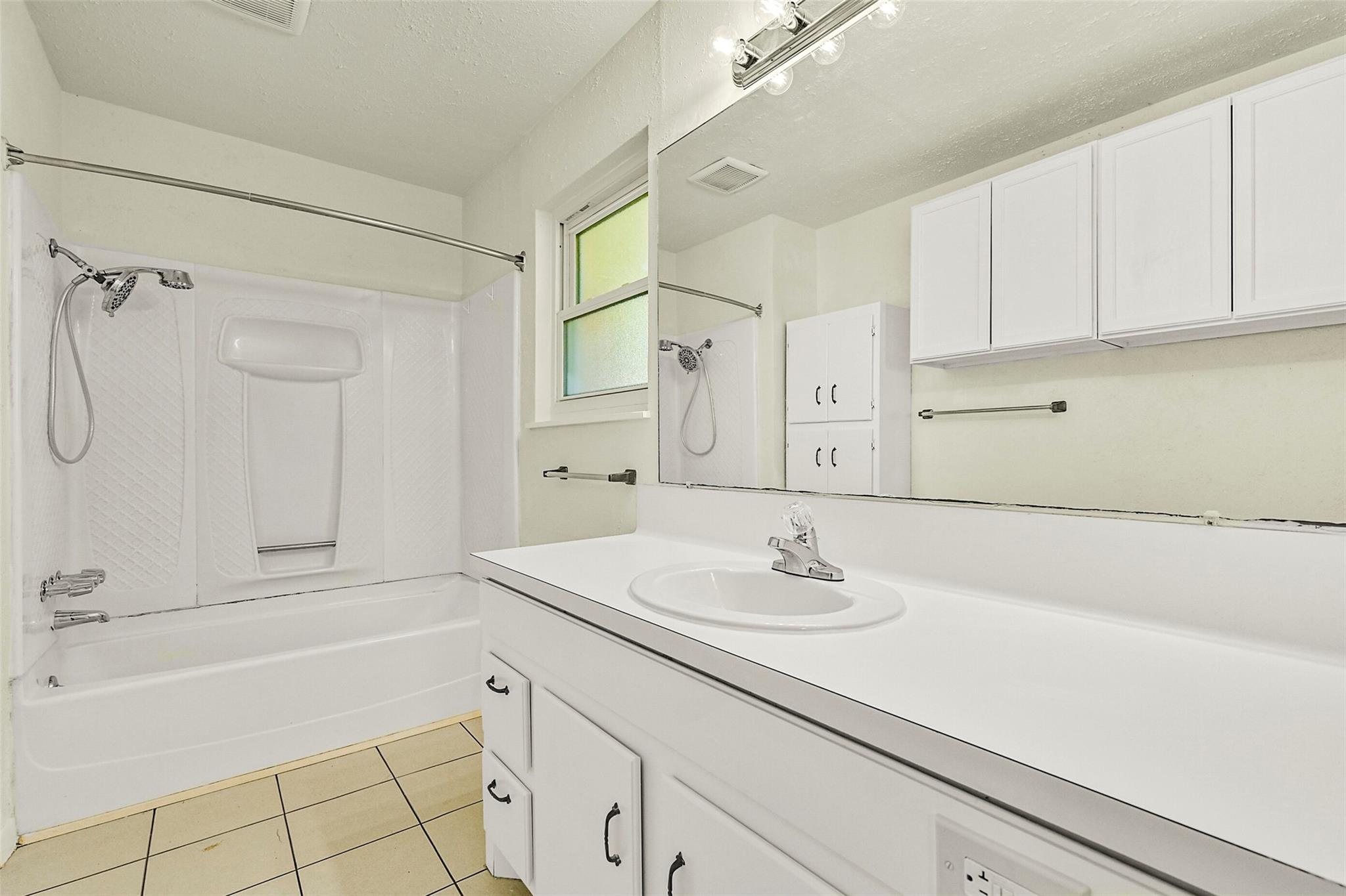 111 Southern Oaks Drive Property Photo 28
