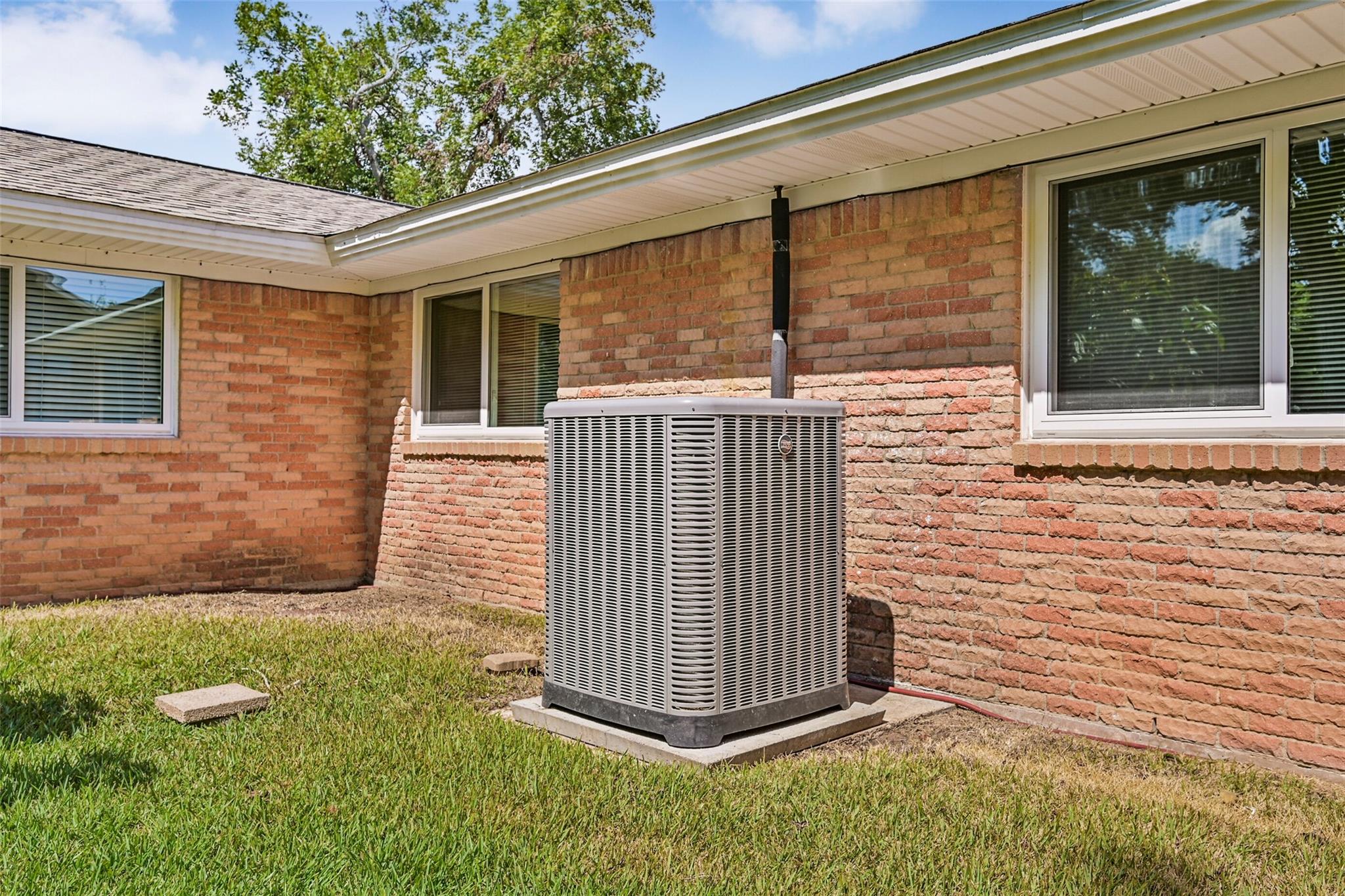 111 Southern Oaks Drive Property Photo 30