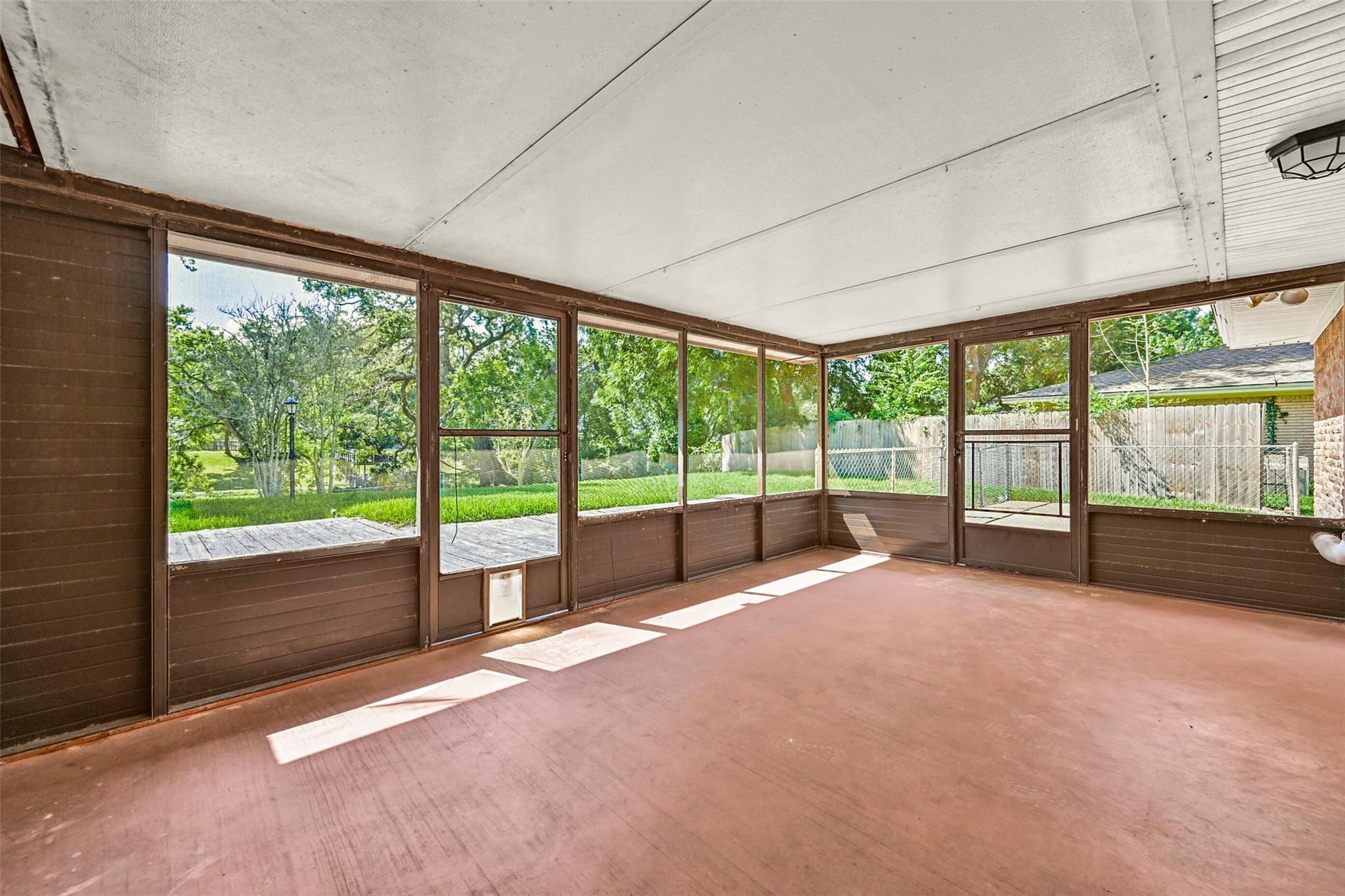 111 Southern Oaks Drive Property Photo 33
