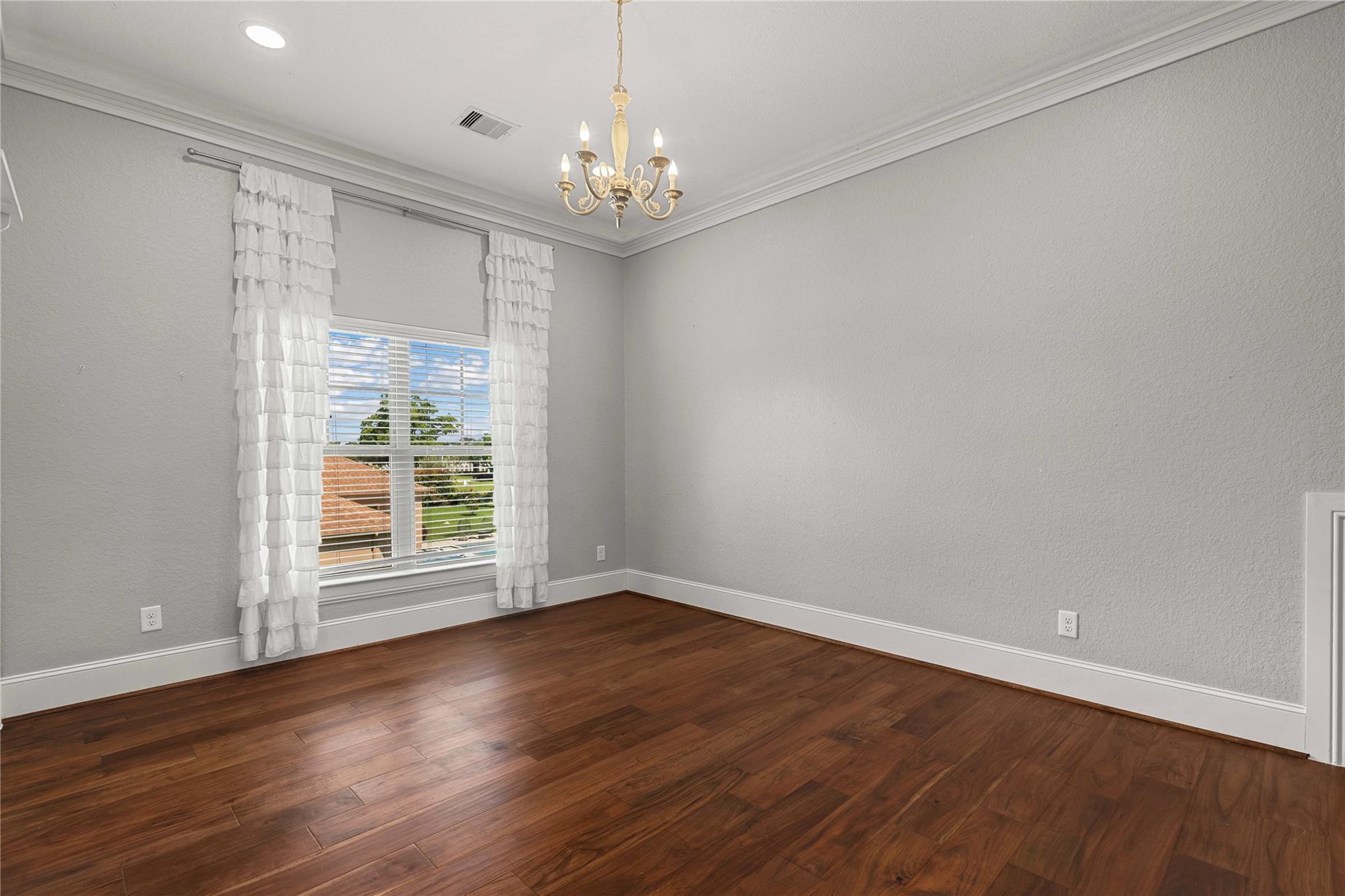2419 Parrot Shell Lane Property Photo 27