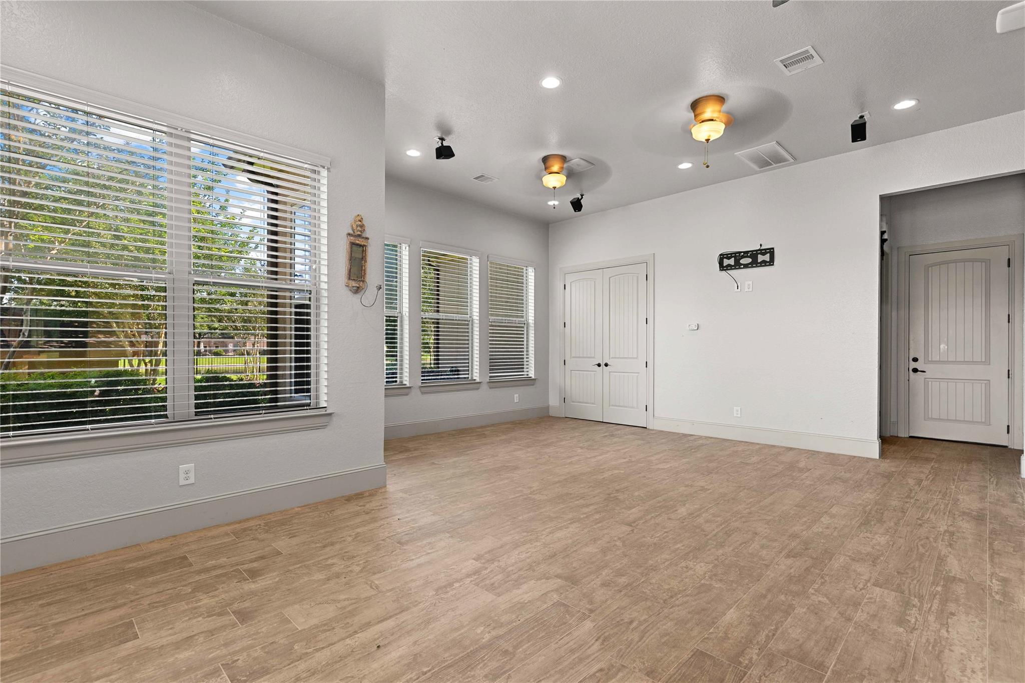 2419 Parrot Shell Lane Property Photo 36
