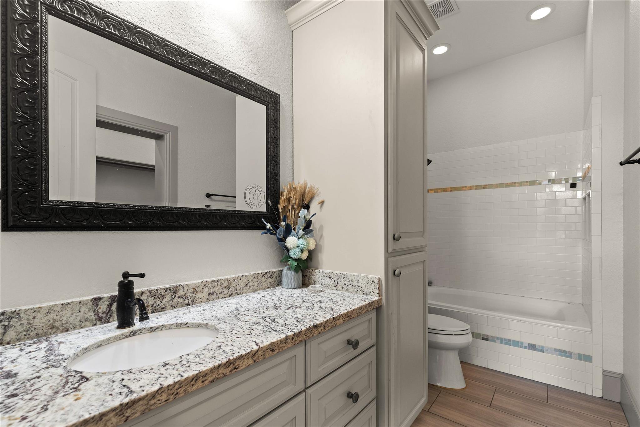 2419 Parrot Shell Lane Property Photo 40