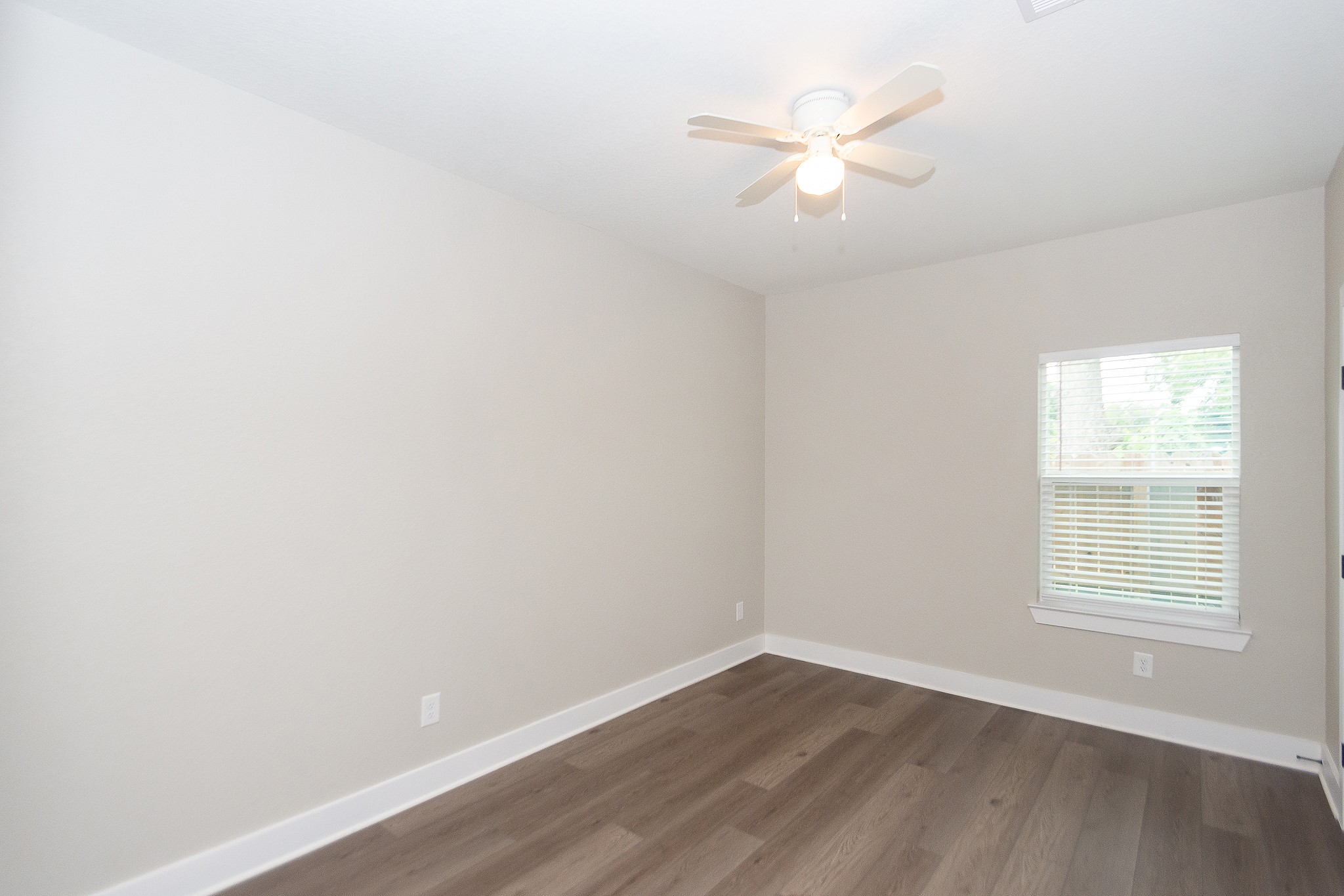 7311 Sandra Street B Property Photo 8