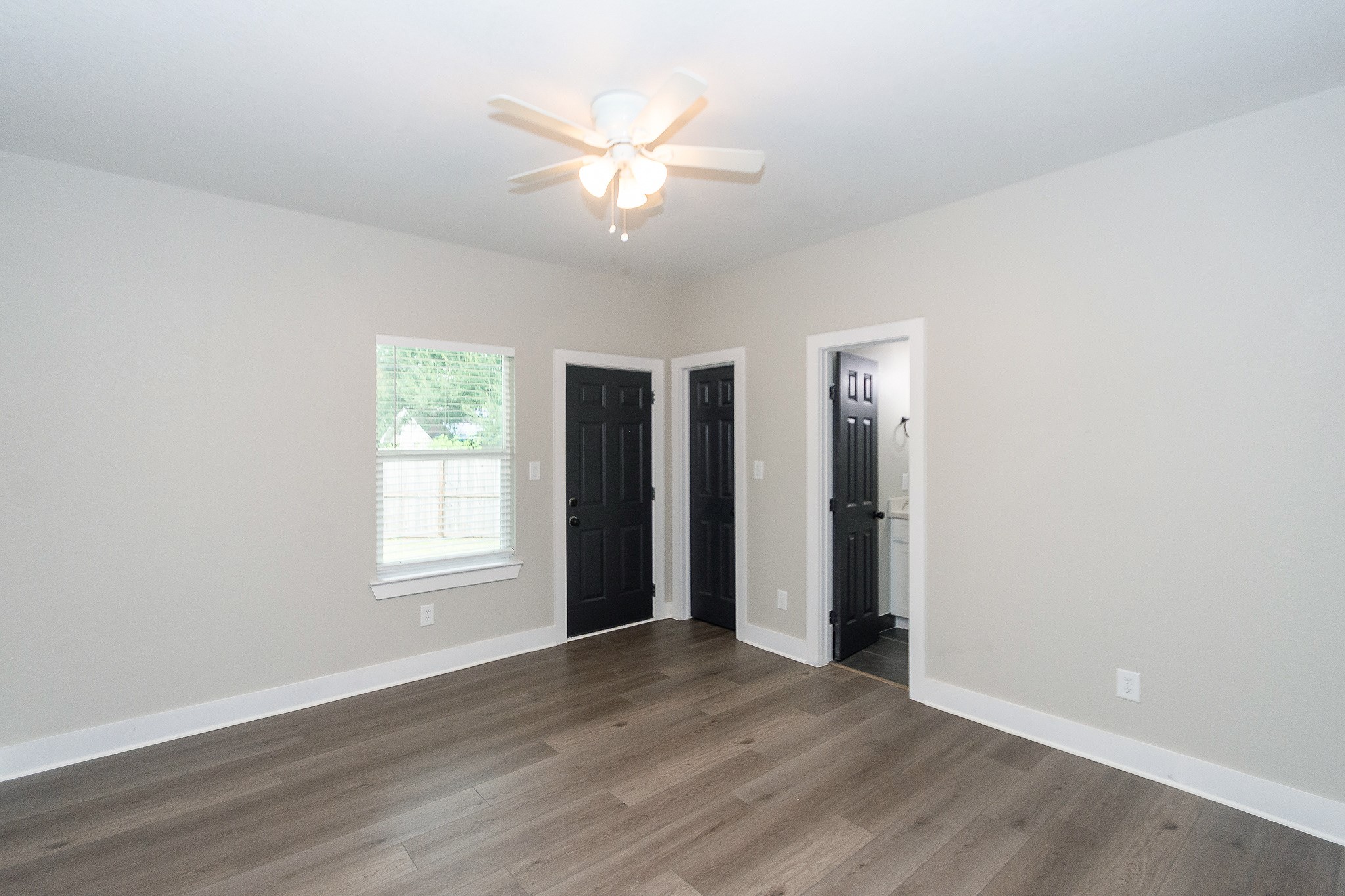 7311 Sandra Street B Property Photo 10