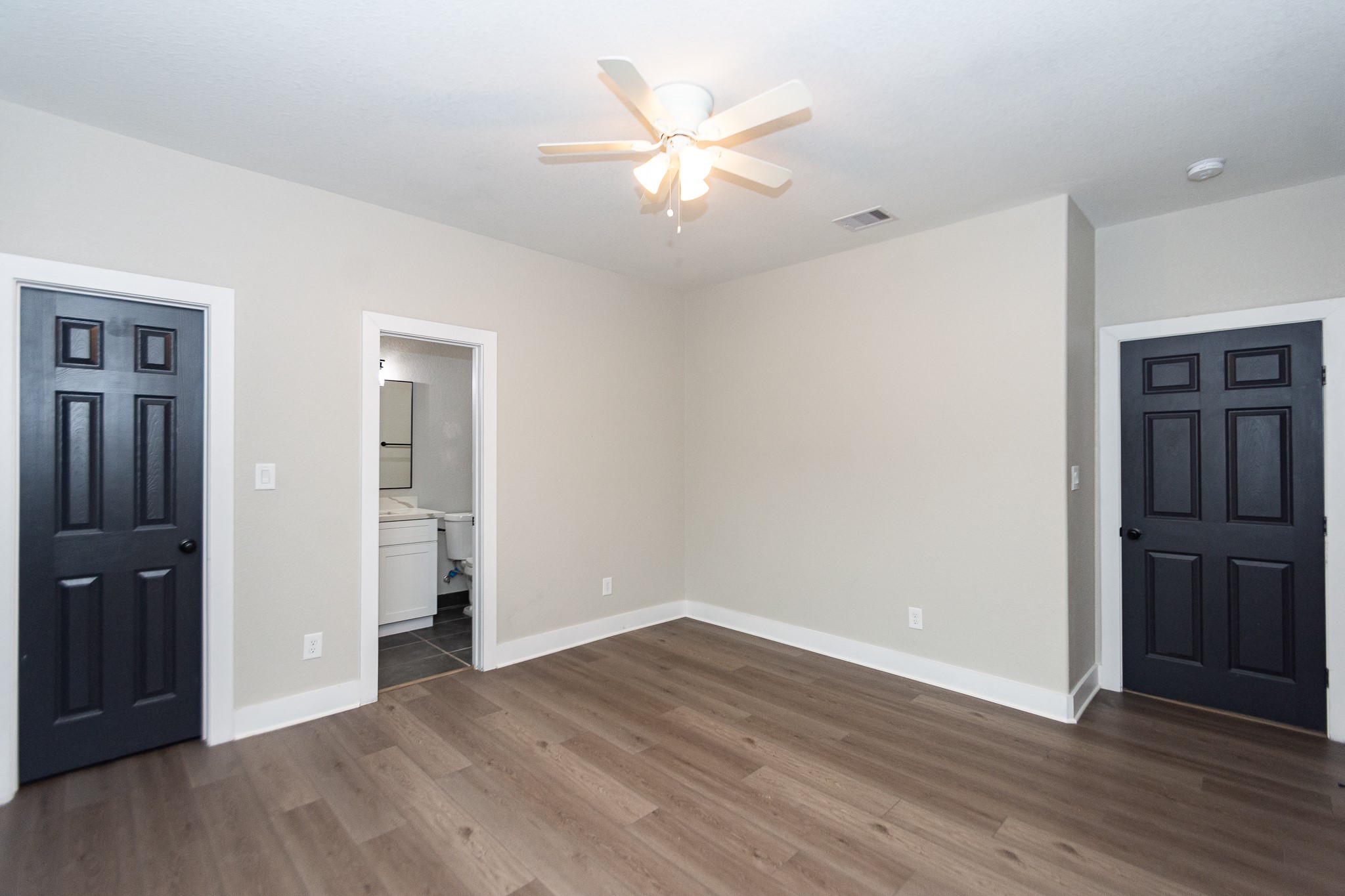 7311 Sandra Street B Property Photo 11