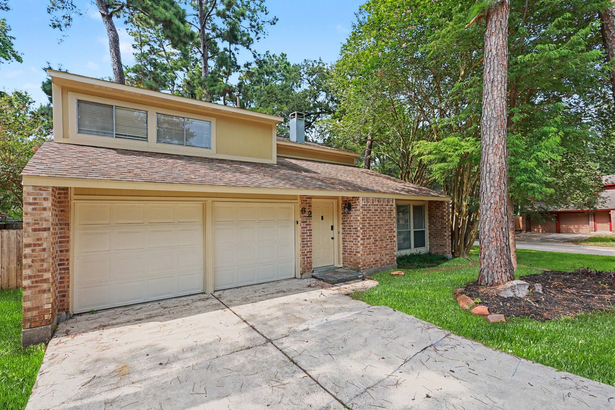 62 W Timberspire Court Property Photo 3