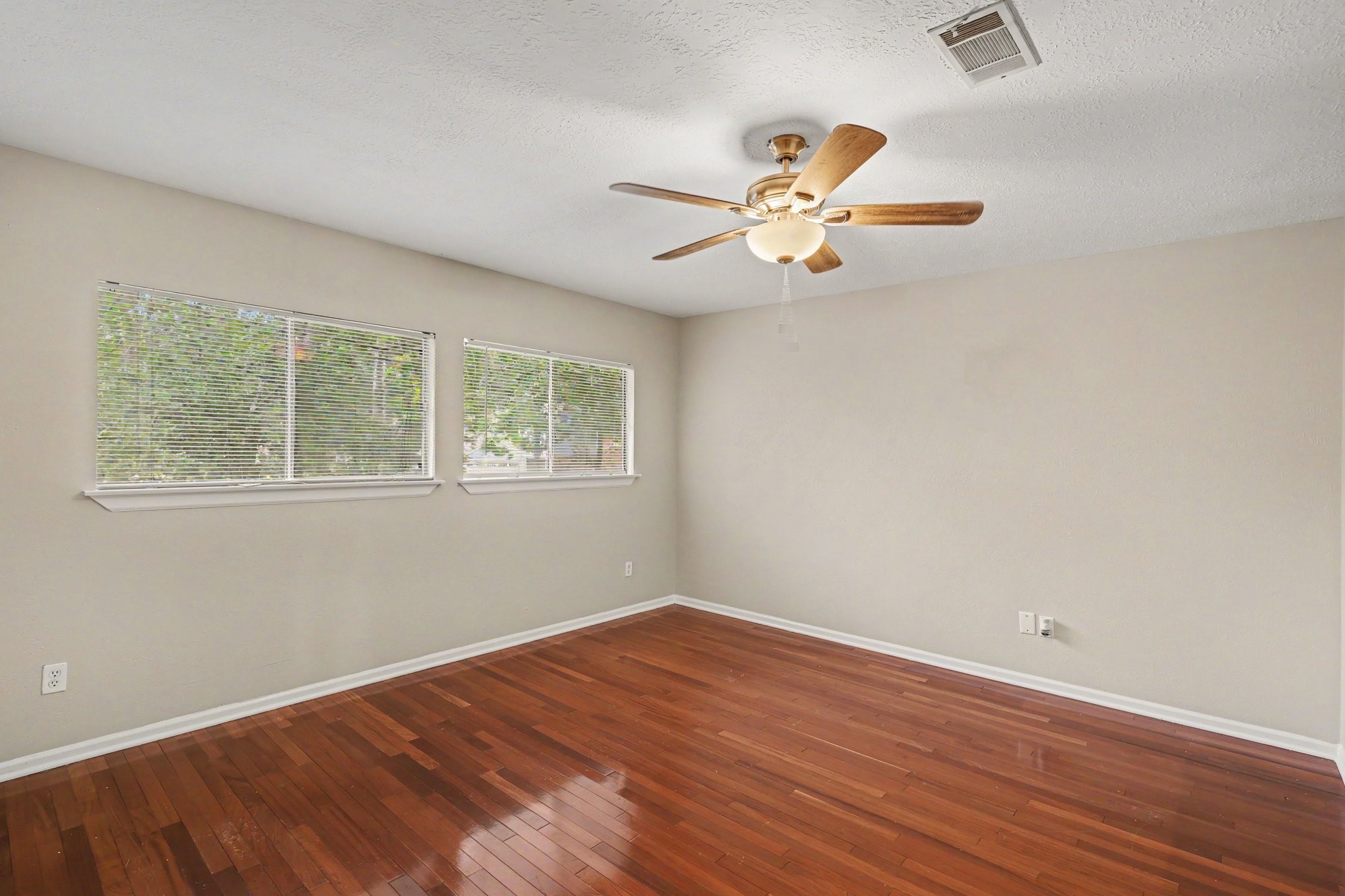 62 W Timberspire Court Property Photo 17