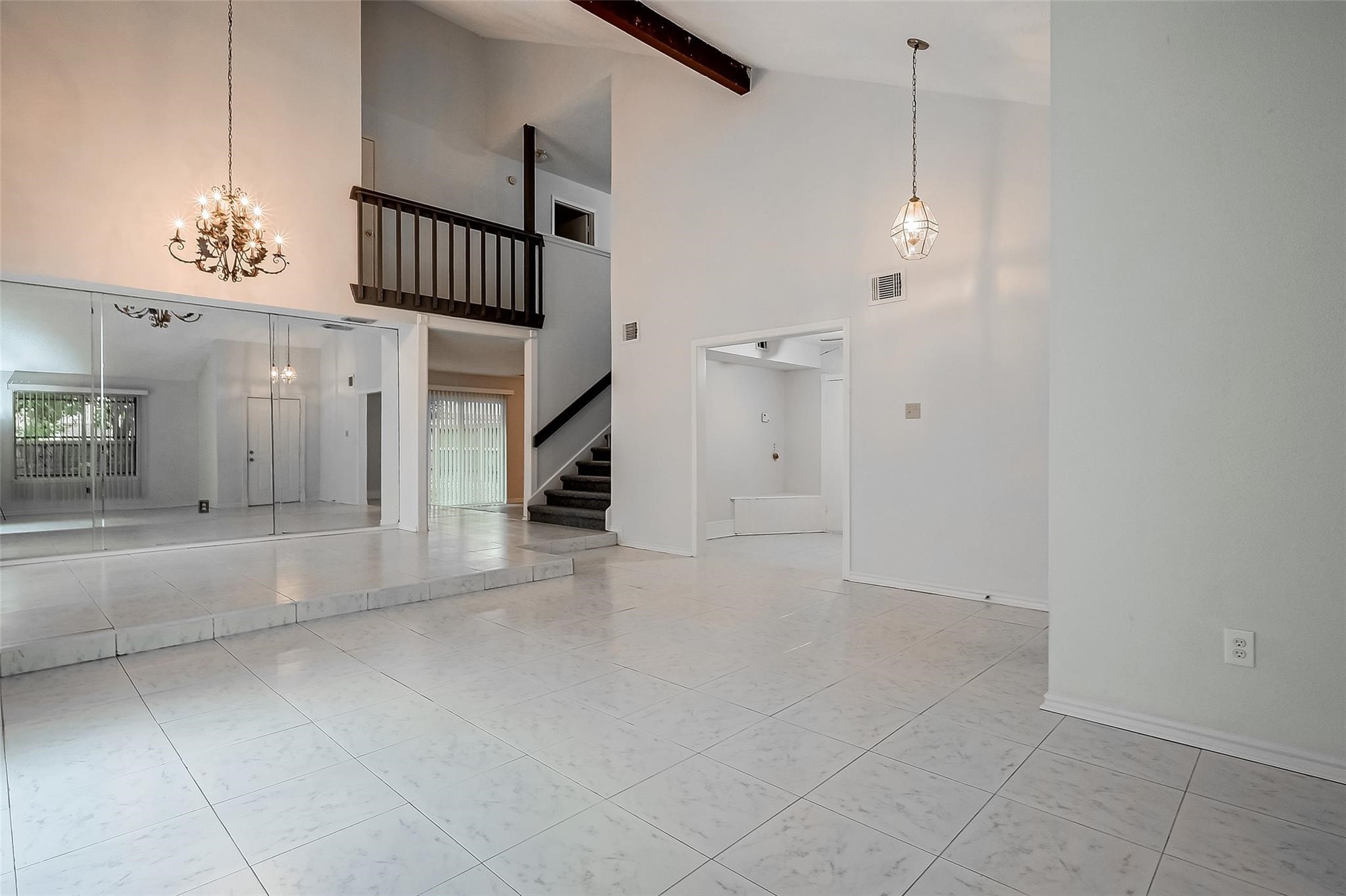 2915 Windchase Boulevard Property Photo 2