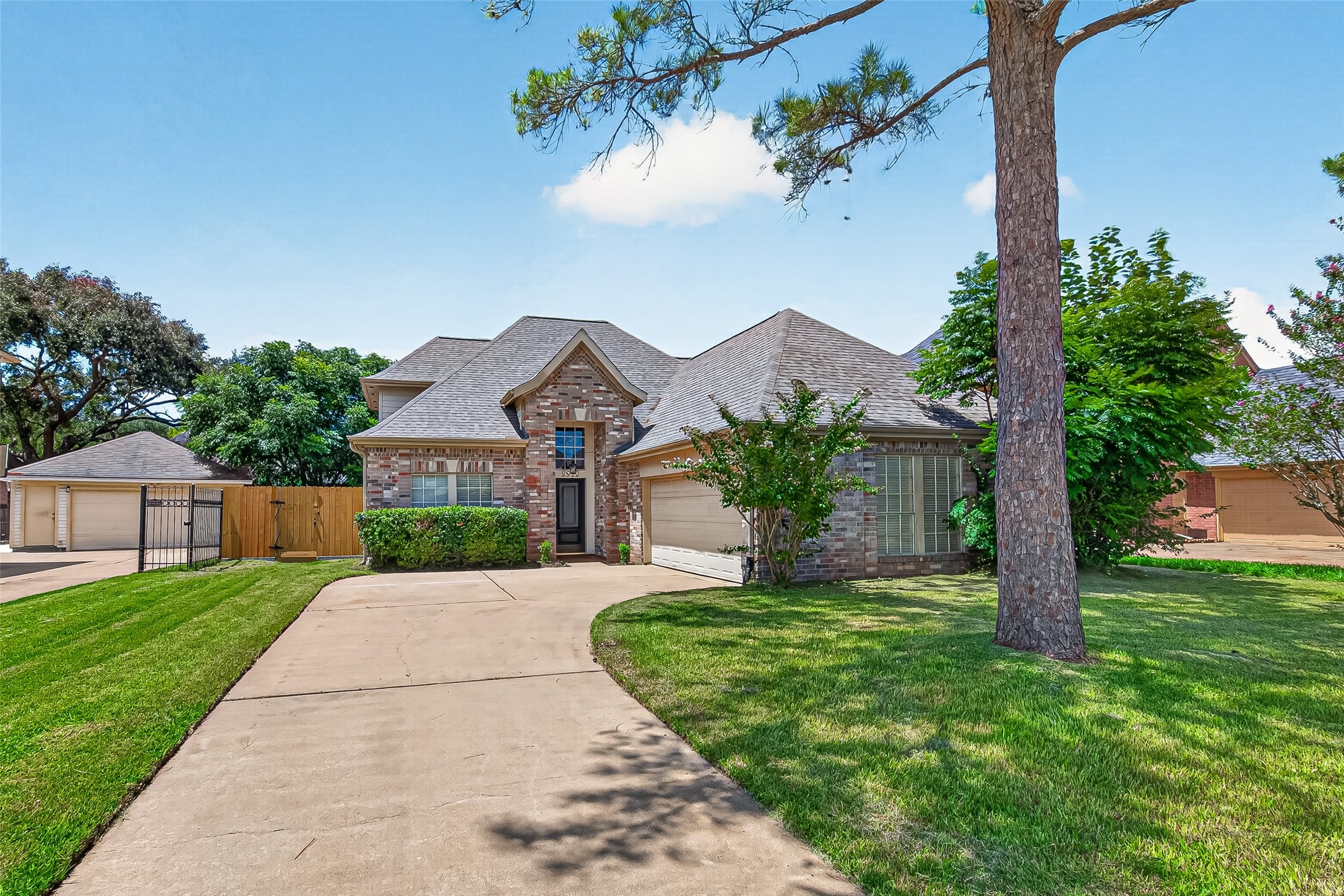 2922 Cotton Stock Drive Property Photo 1
