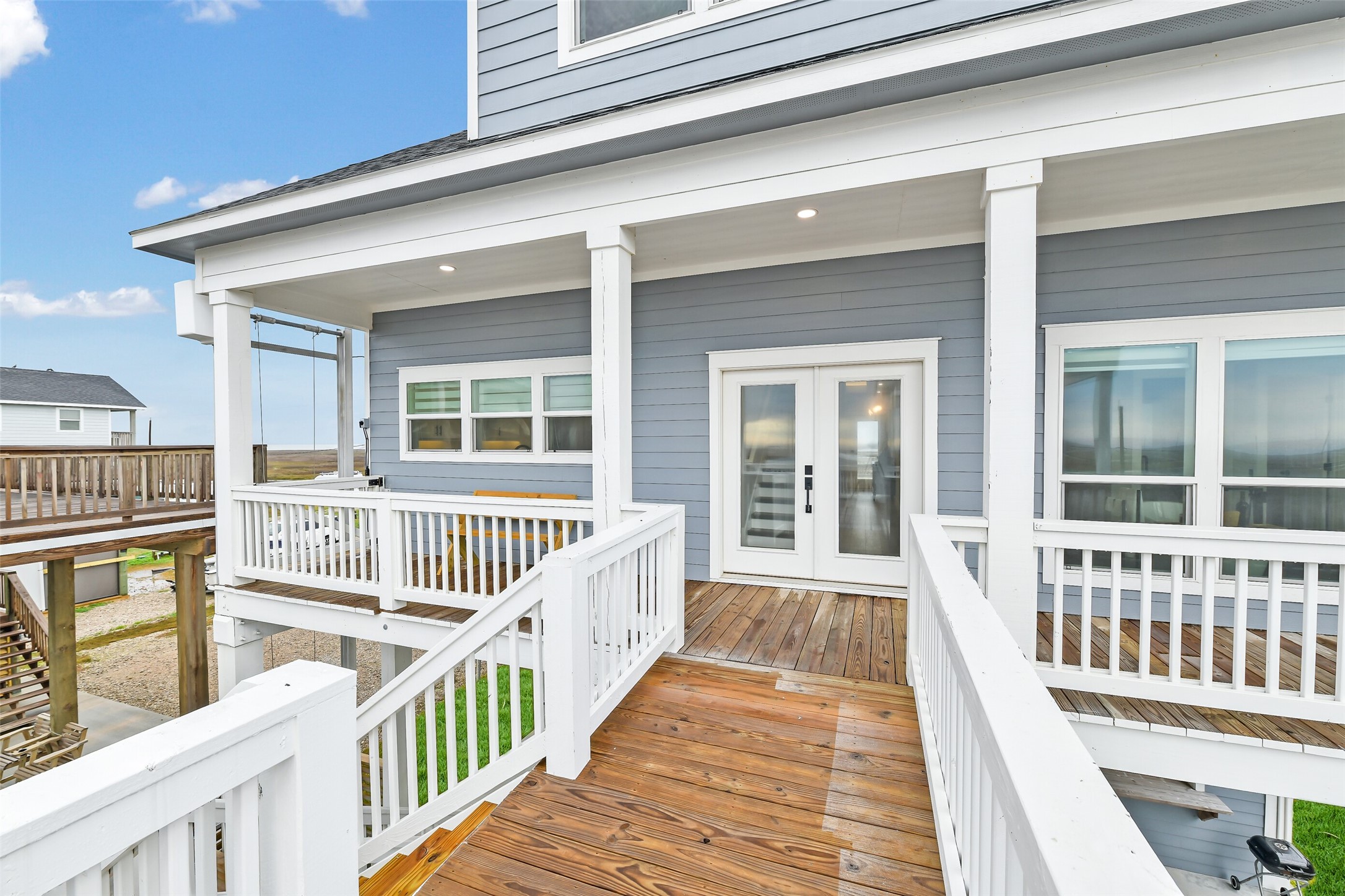 555 Pompano Drive Property Photo 8