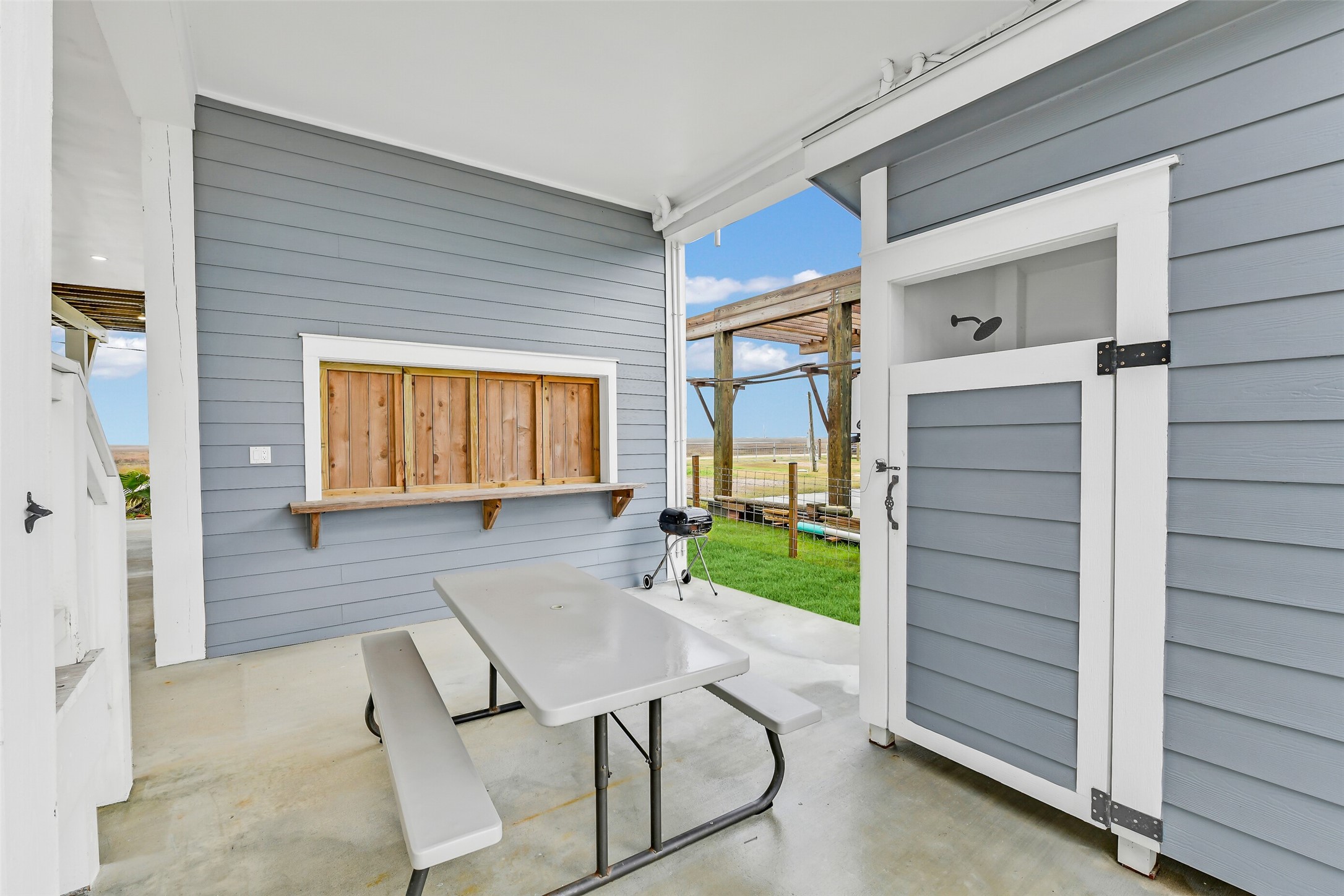 555 Pompano Drive Property Photo 11