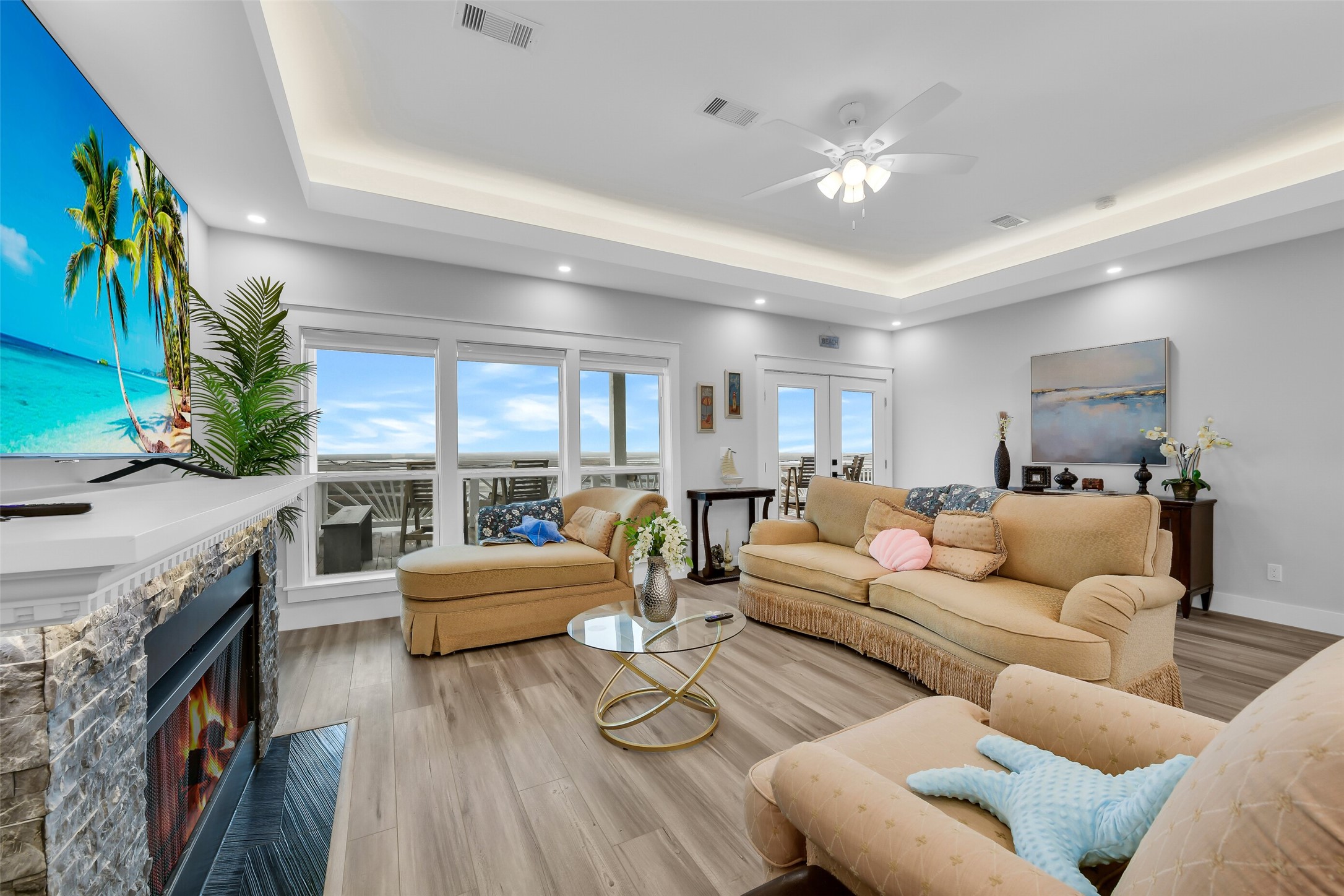 555 Pompano Drive Property Photo 14