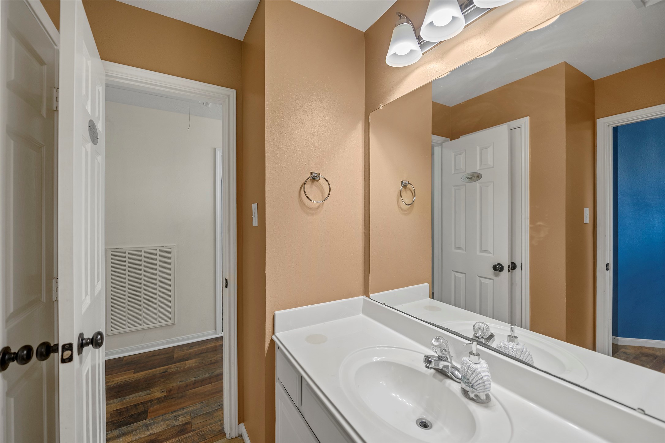 9211 Memorial Grove Drive Property Photo 27