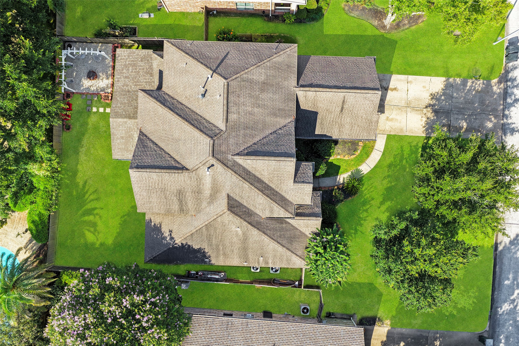 9211 Memorial Grove Drive Property Photo 43
