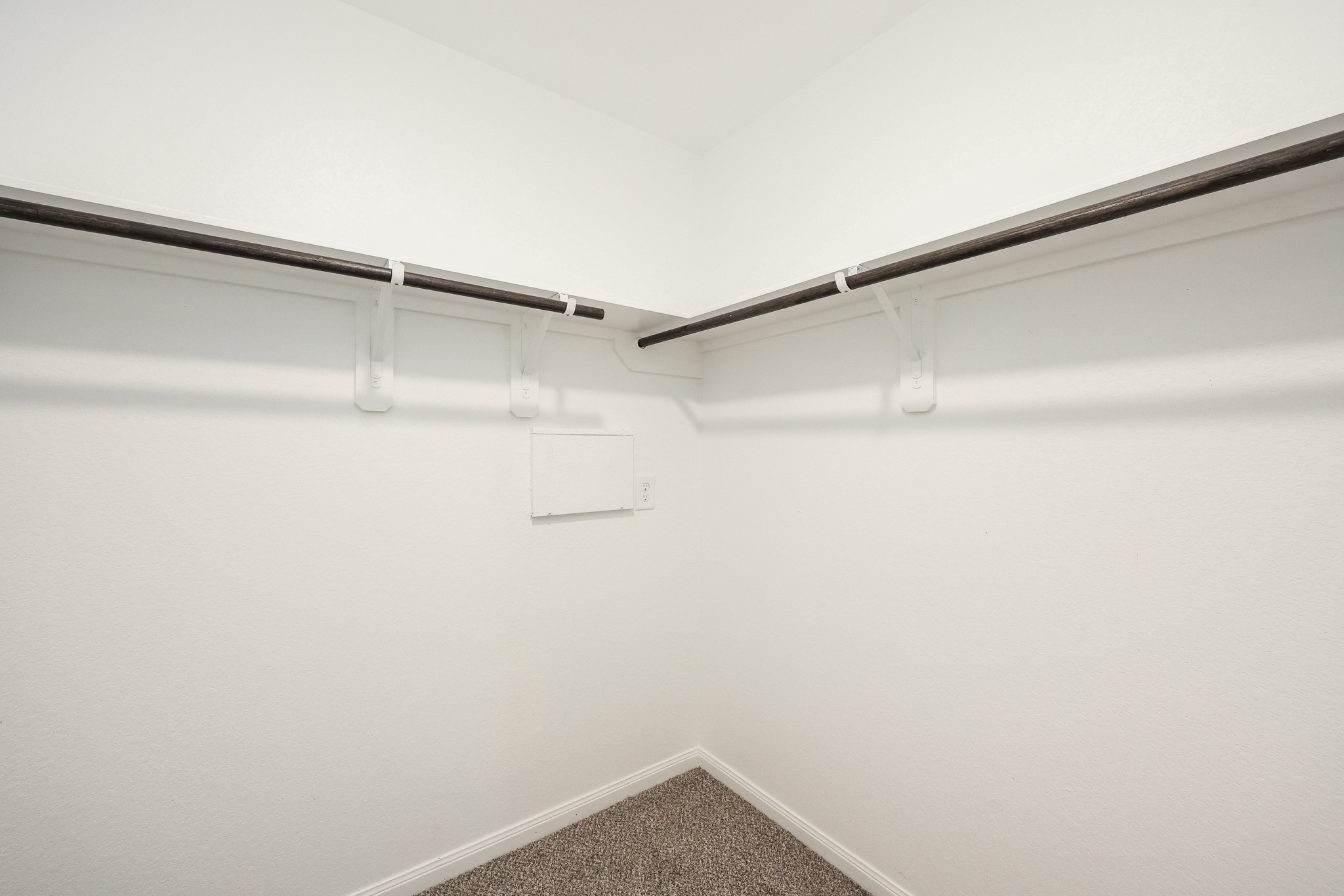 911 Imperial Heights Drive Property Photo 33