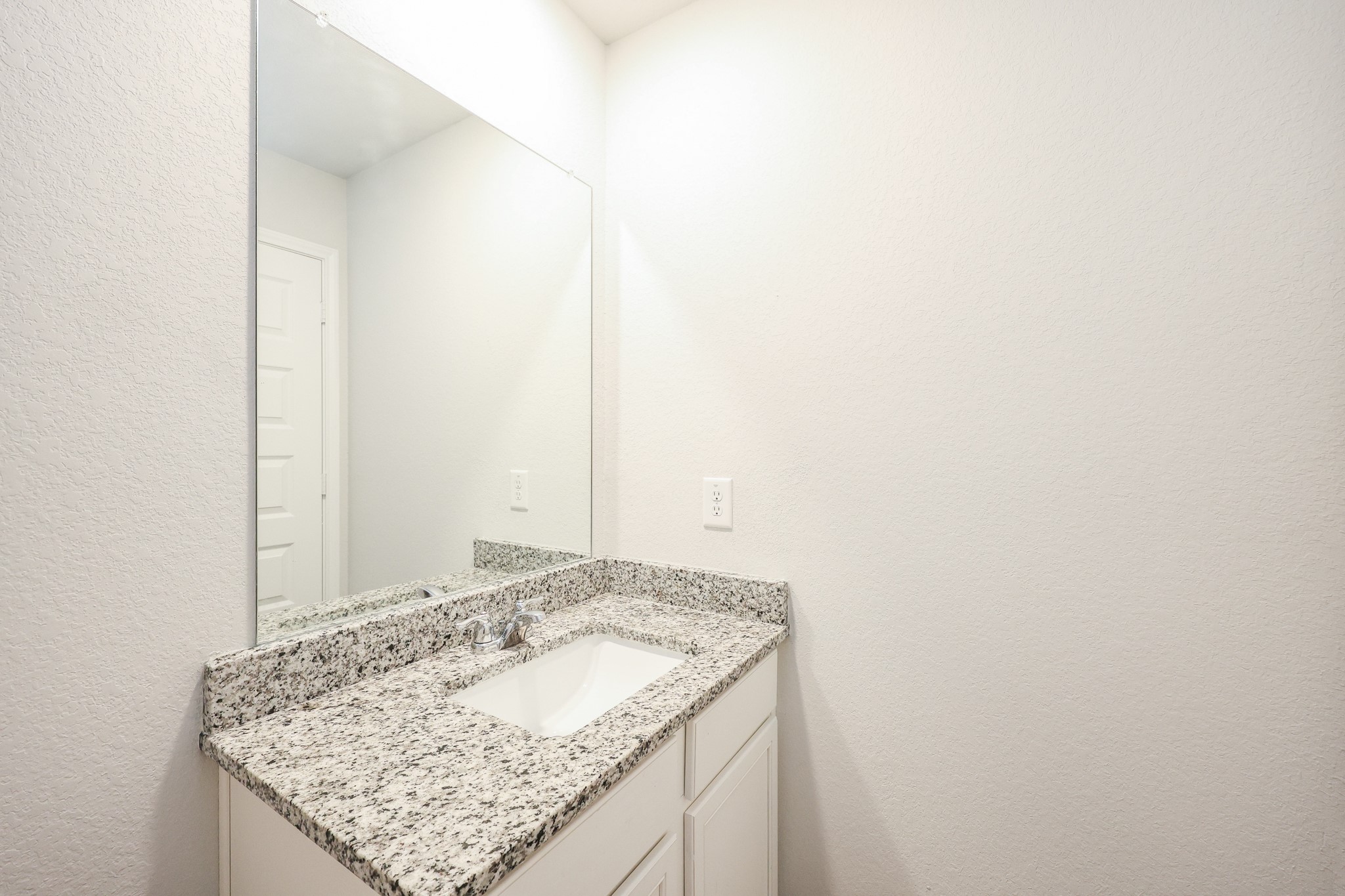 911 Imperial Heights Drive Property Photo 34